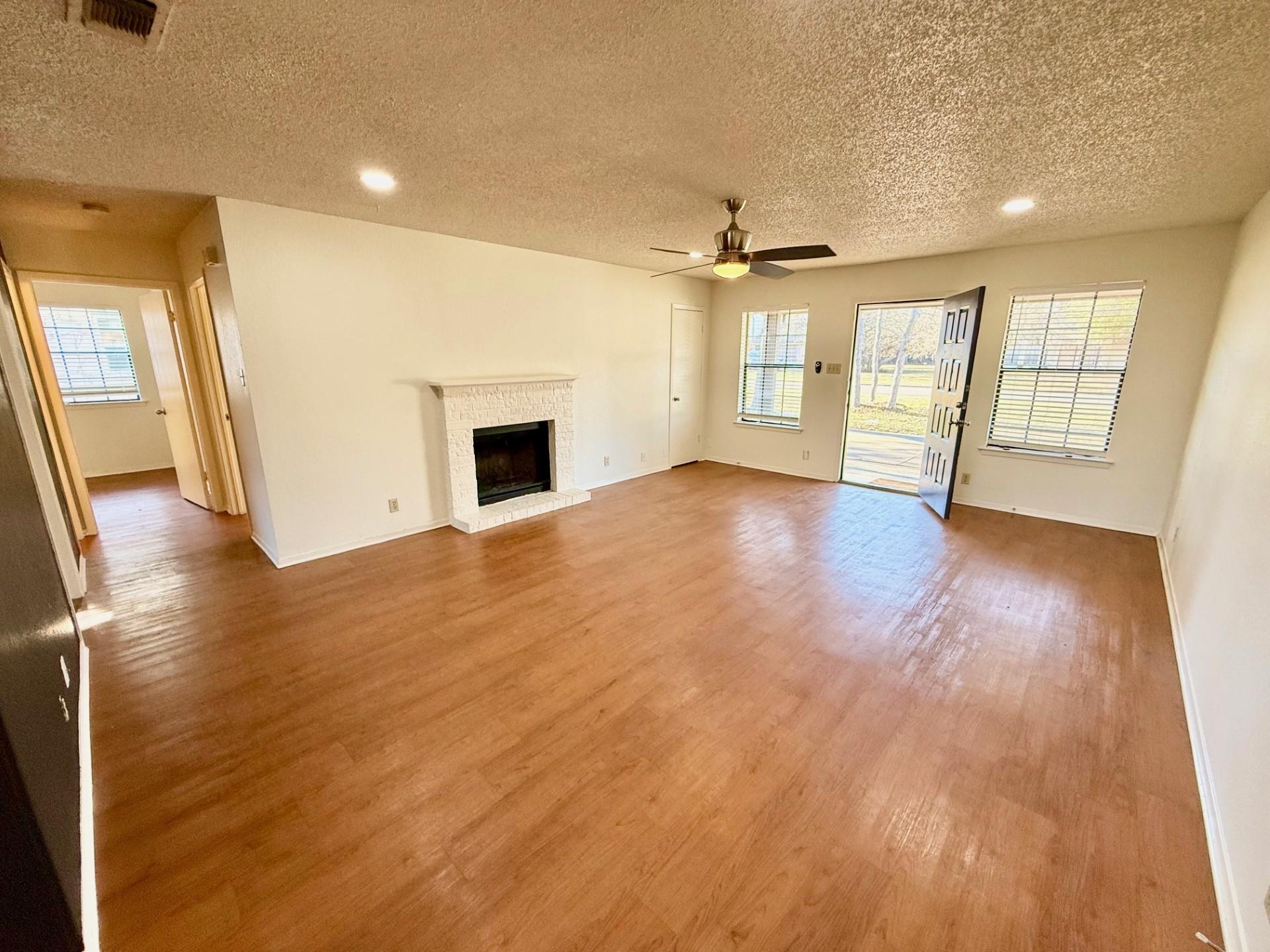 508 Algerita Dr B Property Photo 1
