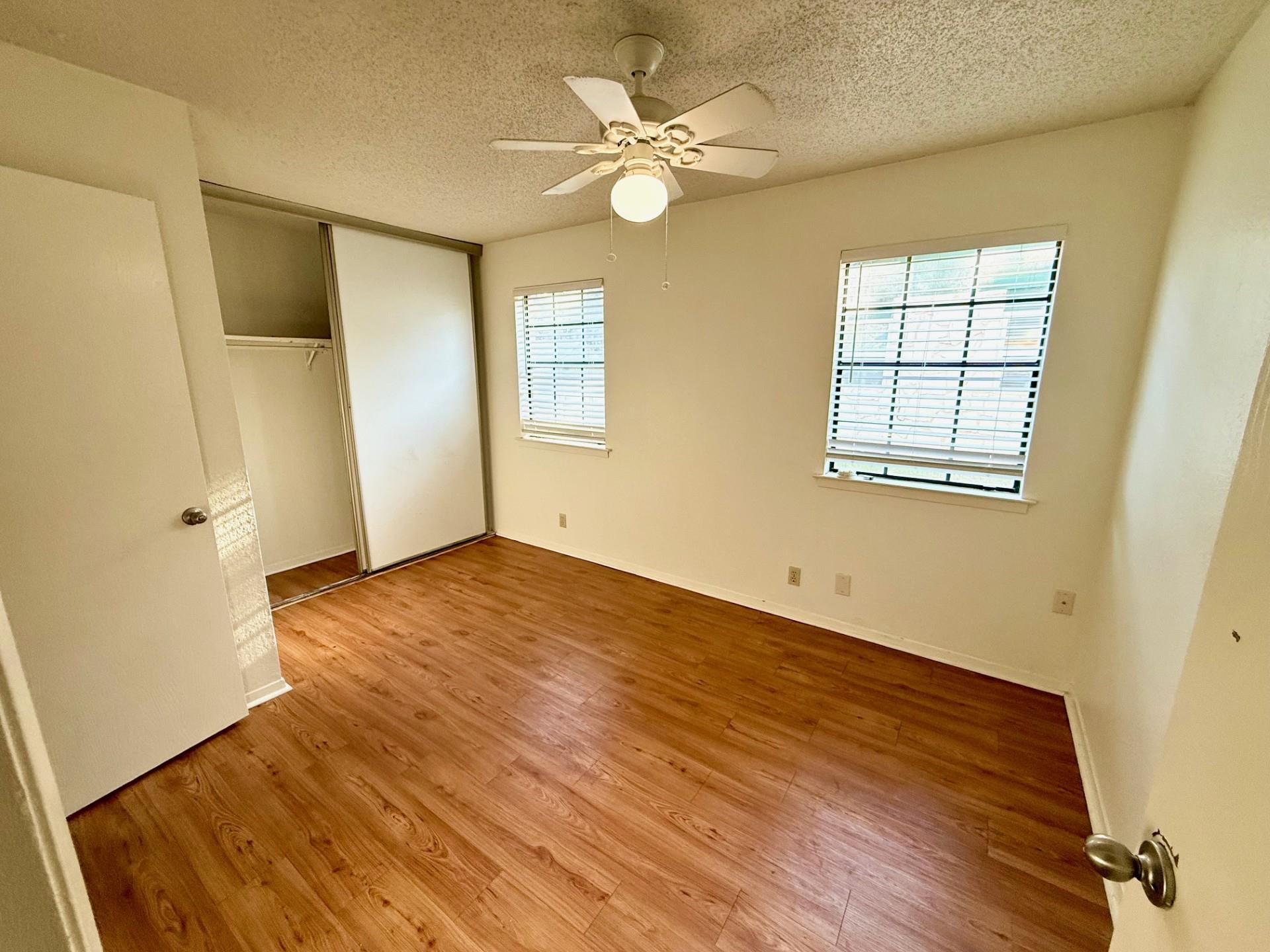 508 Algerita Dr B Property Photo 9
