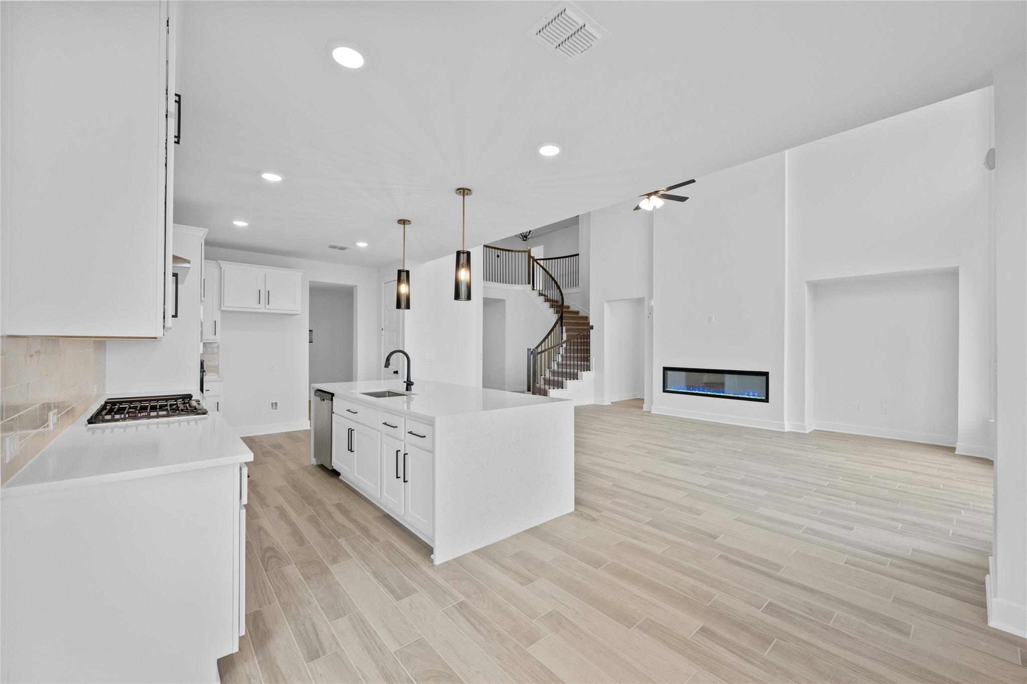 17612 Absinthe Dr Property Photo 12