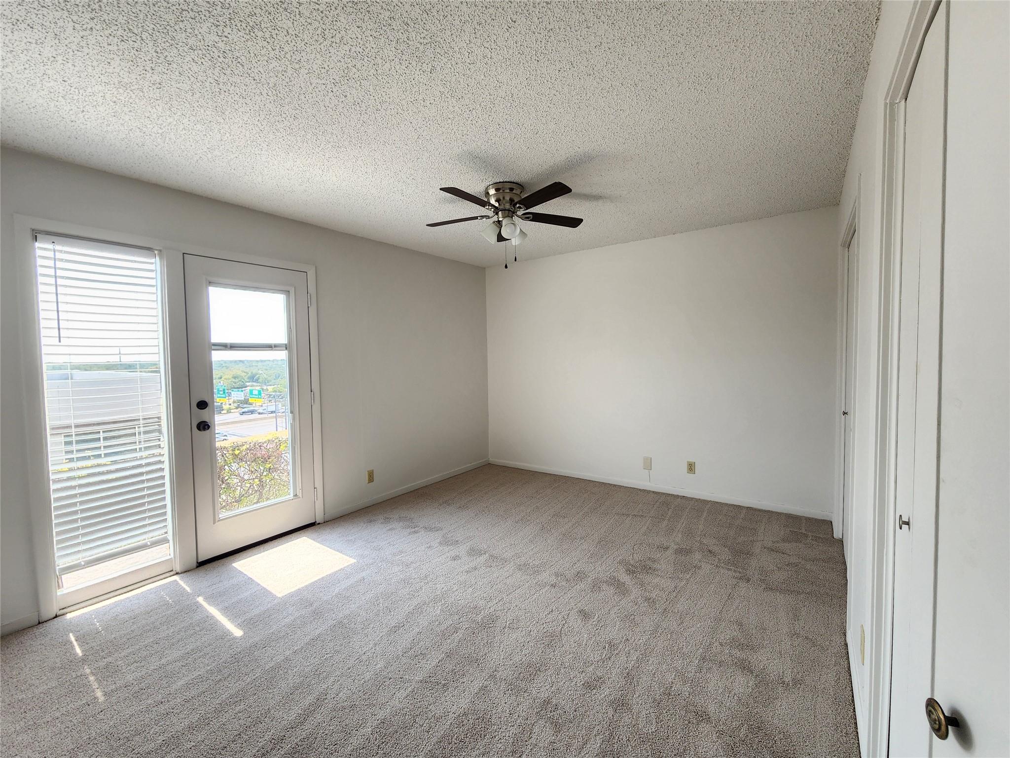 6501 E Hill Dr #121 Property Photo 8