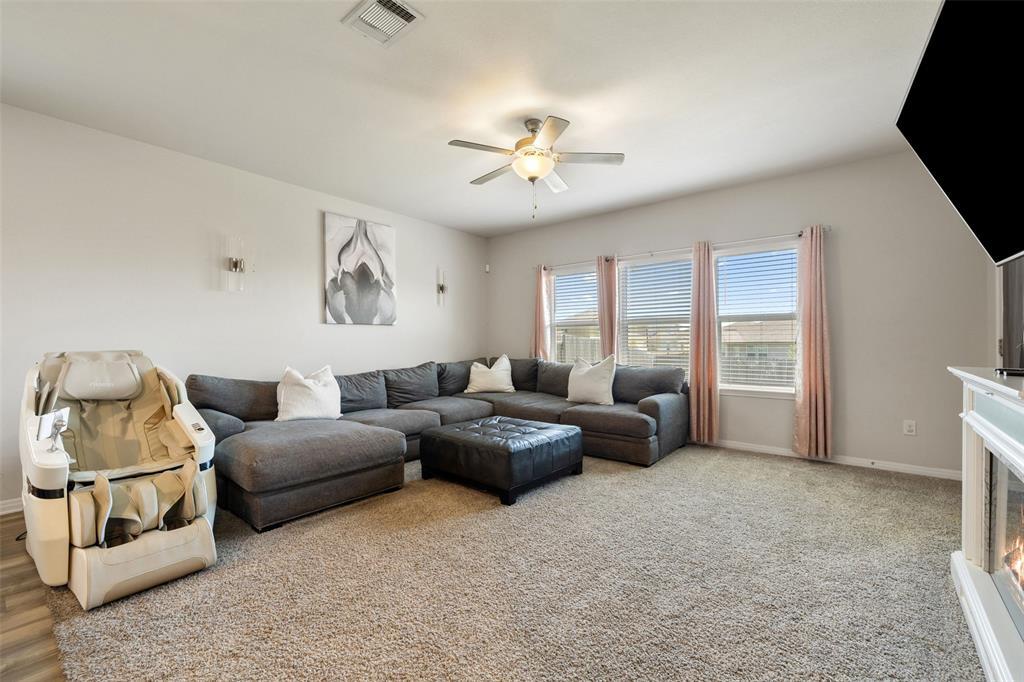 14029 Heartland Dr Property Photo 10