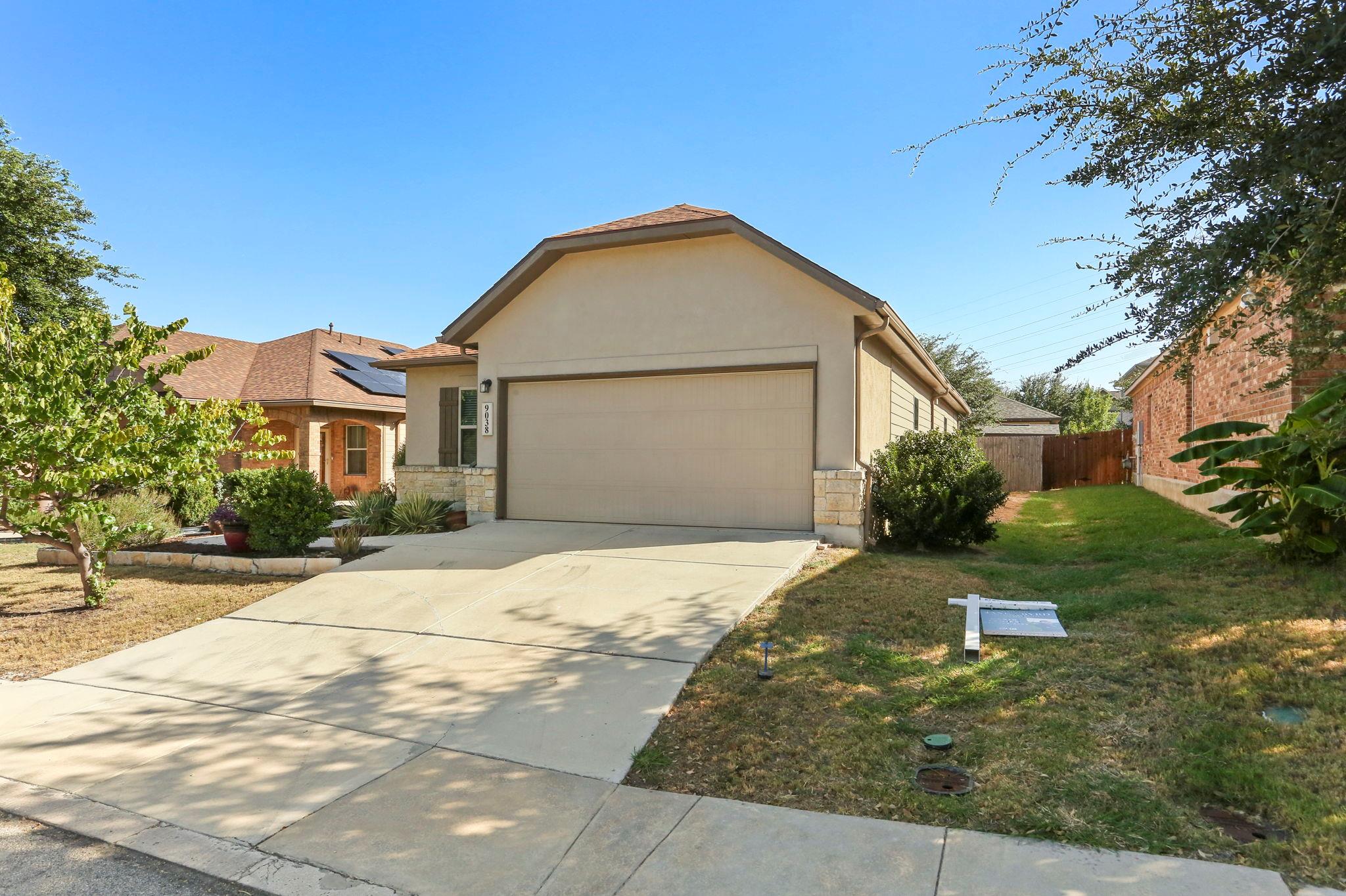 9038 Indigo Lk Property Photo 2