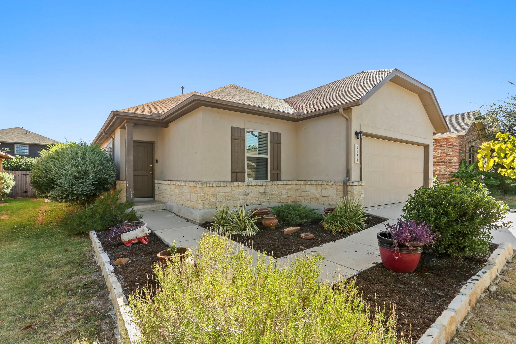 9038 Indigo Lk Property Photo 4