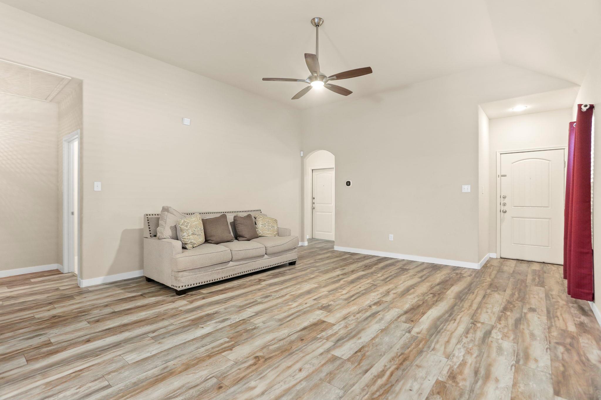 9038 Indigo Lk Property Photo 6