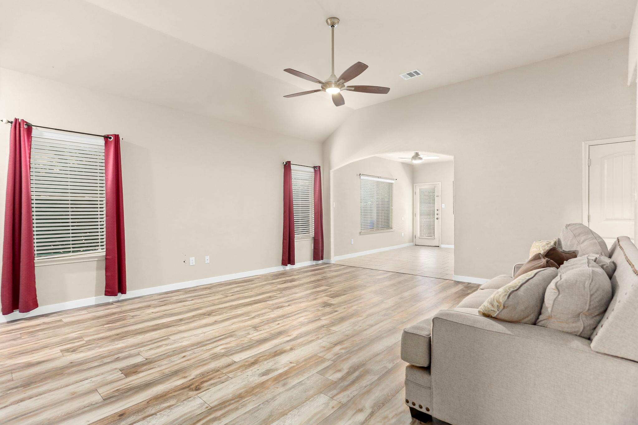 9038 Indigo Lk Property Photo 7