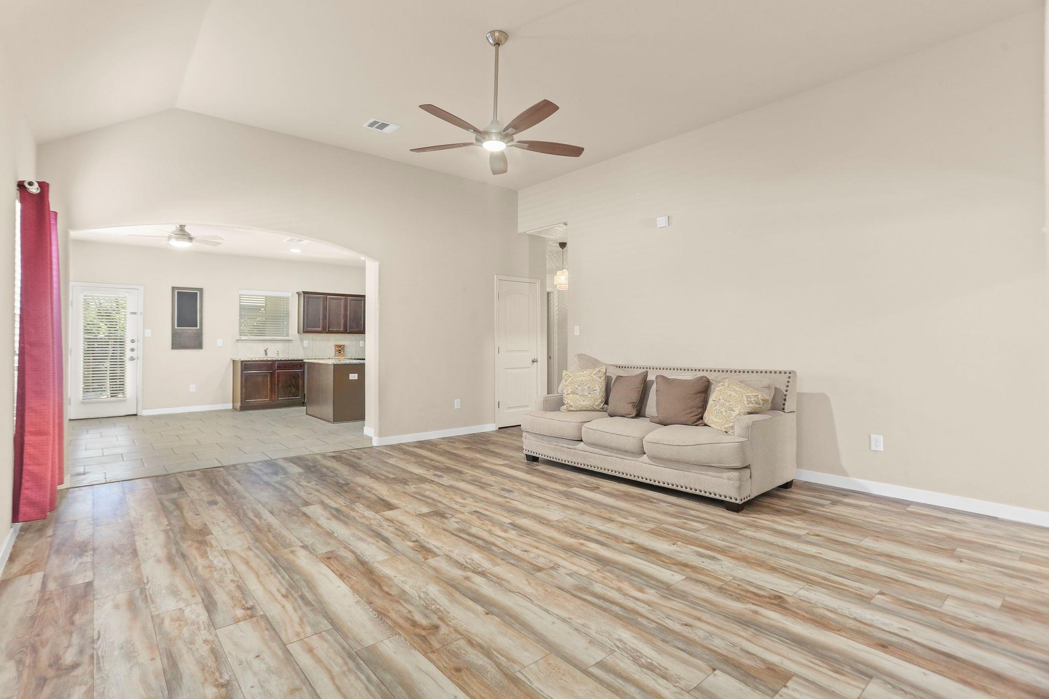 9038 Indigo Lk Property Photo 8