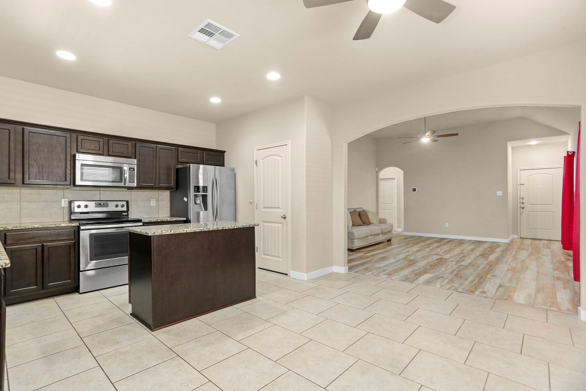 9038 Indigo Lk Property Photo 9