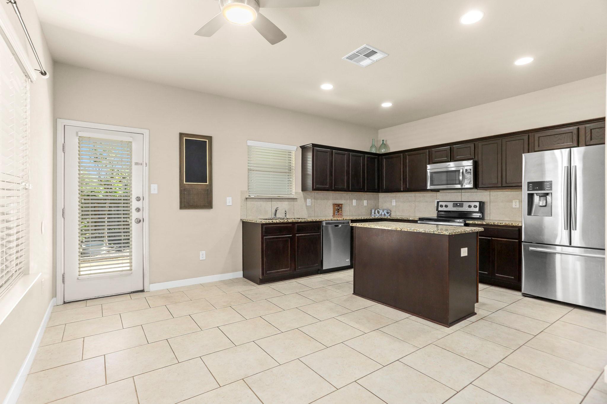 9038 Indigo Lk Property Photo 10