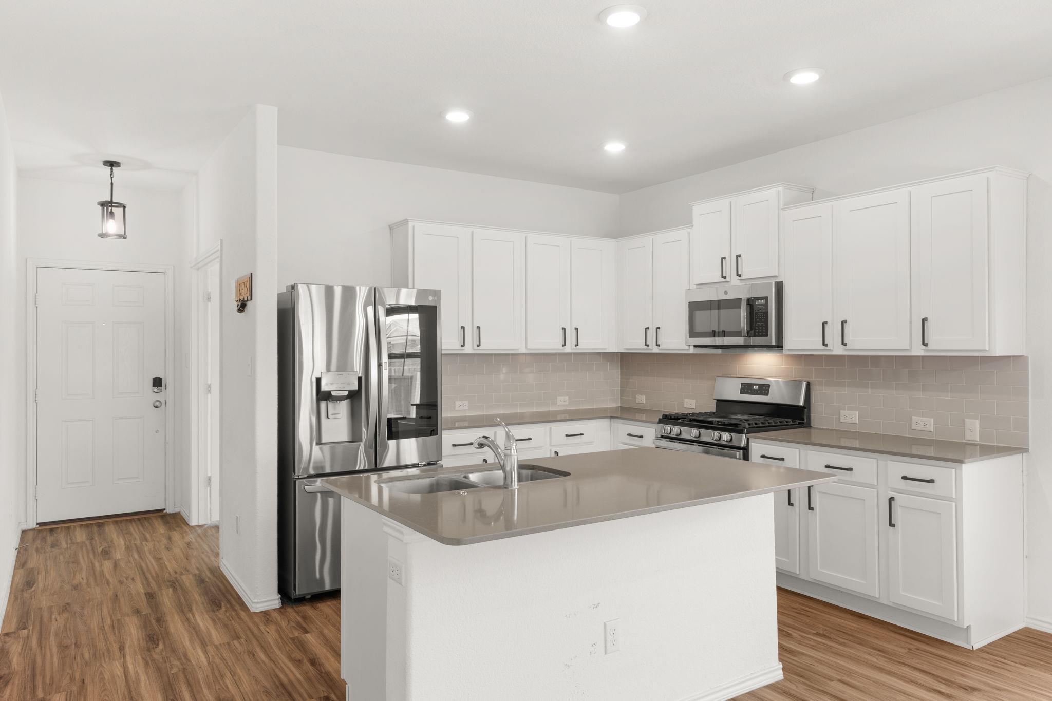 21300 Bird Wing Dr Property Photo 8