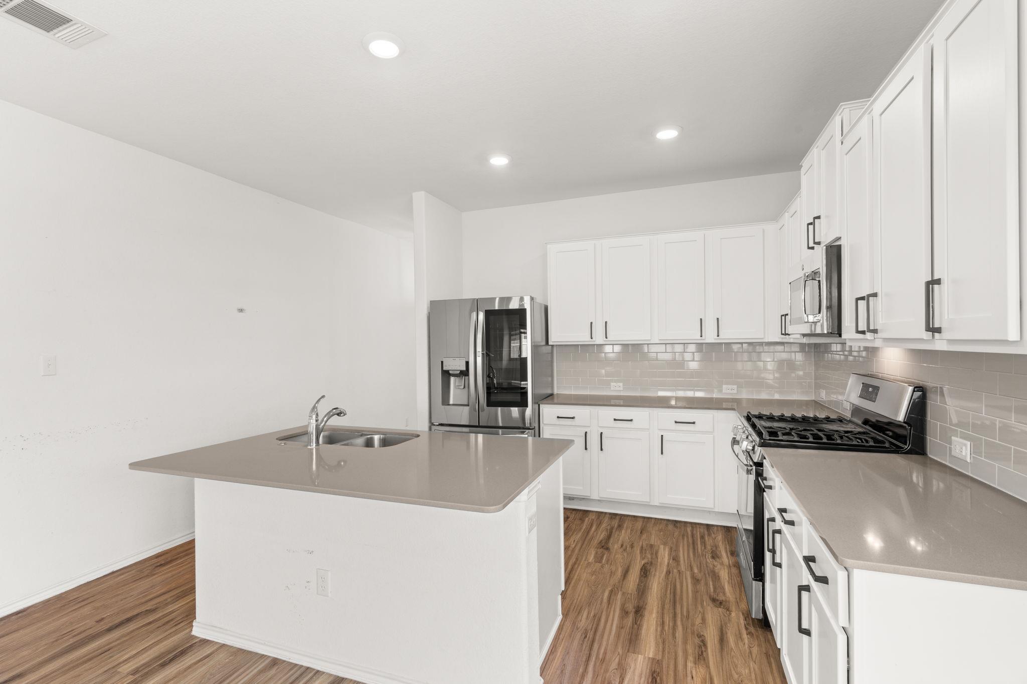 21300 Bird Wing Dr Property Photo 9