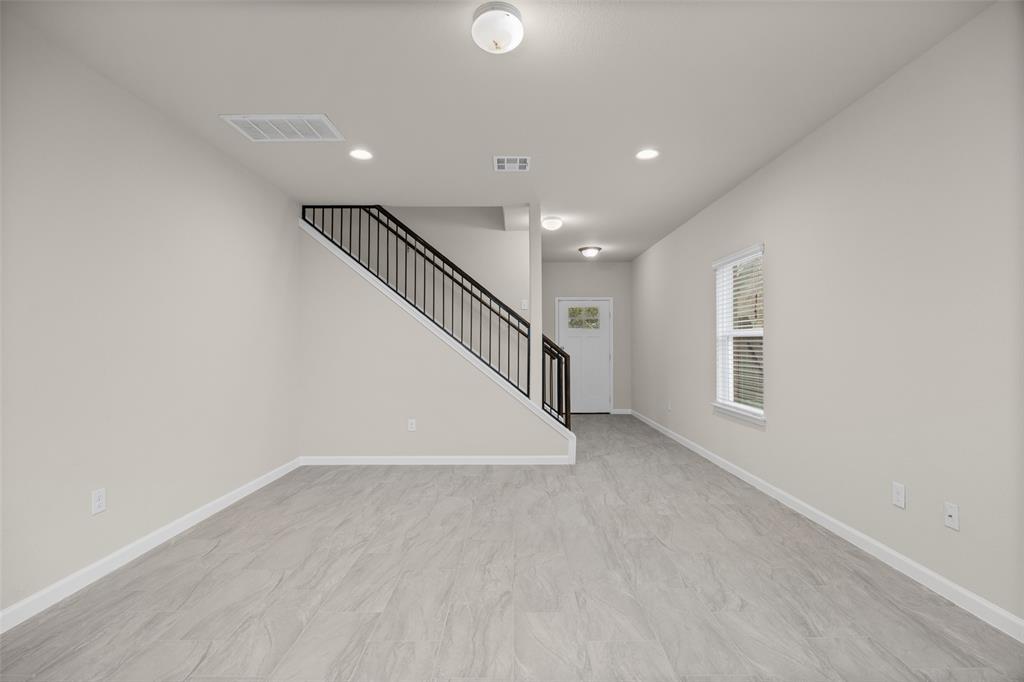 1121 La Conterra Blvd ##1 Property Photo 3