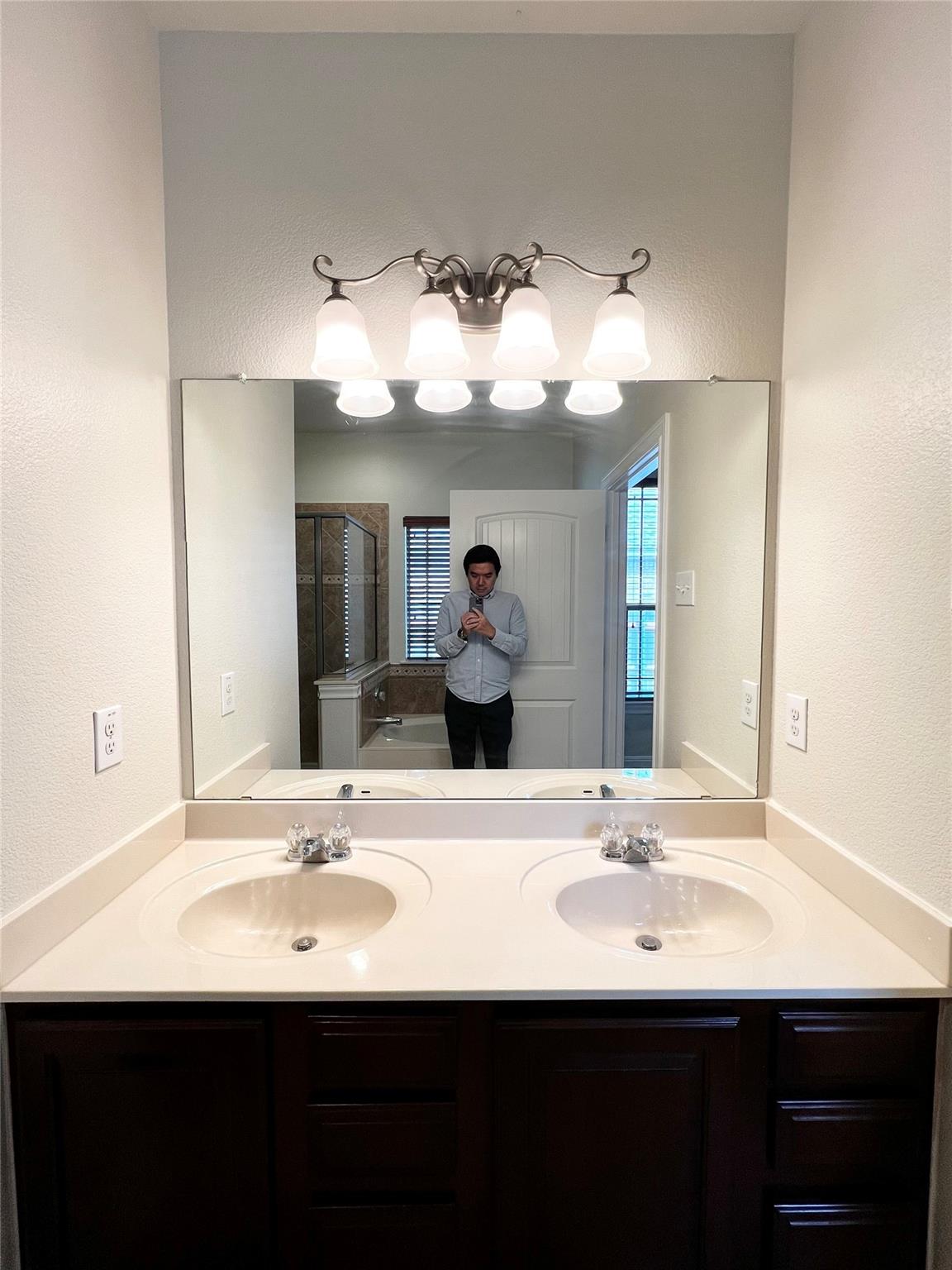 2009 Woodway Dr Property Photo 10