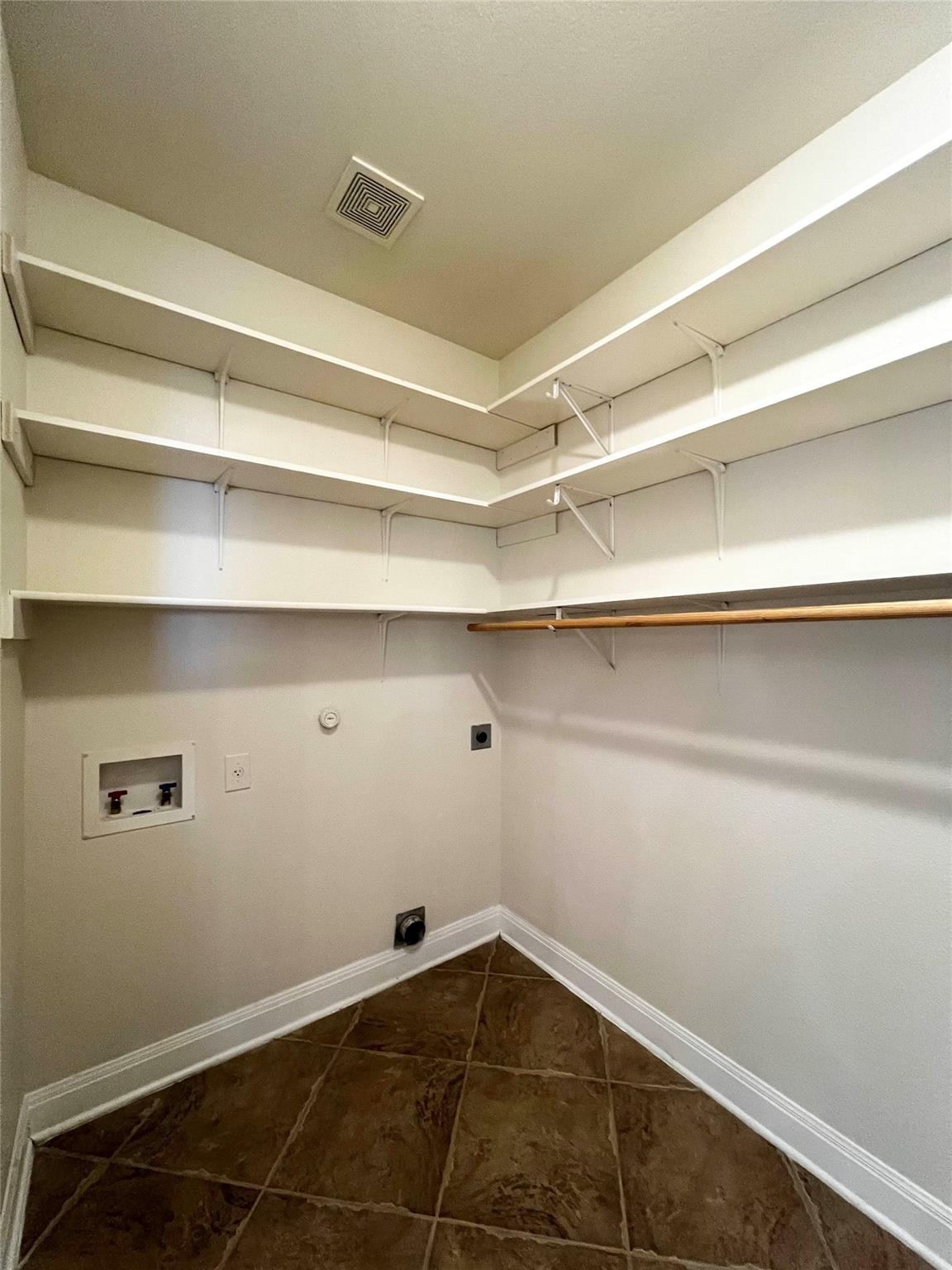 2009 Woodway Dr Property Photo 18