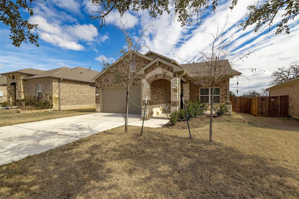 2232 Singletree Bnd Property Photo 2