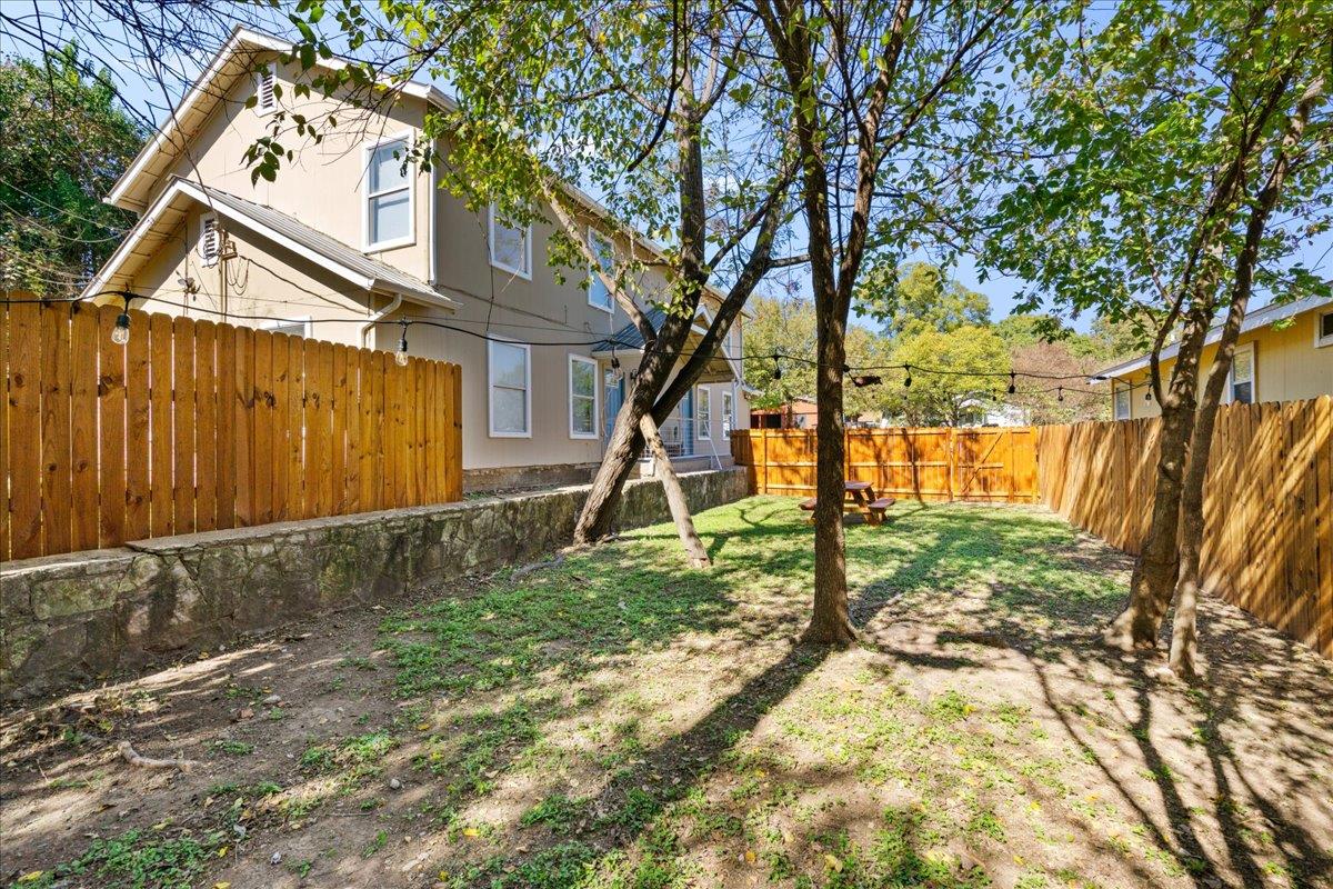 3107 E 13th St #b Property Photo 26