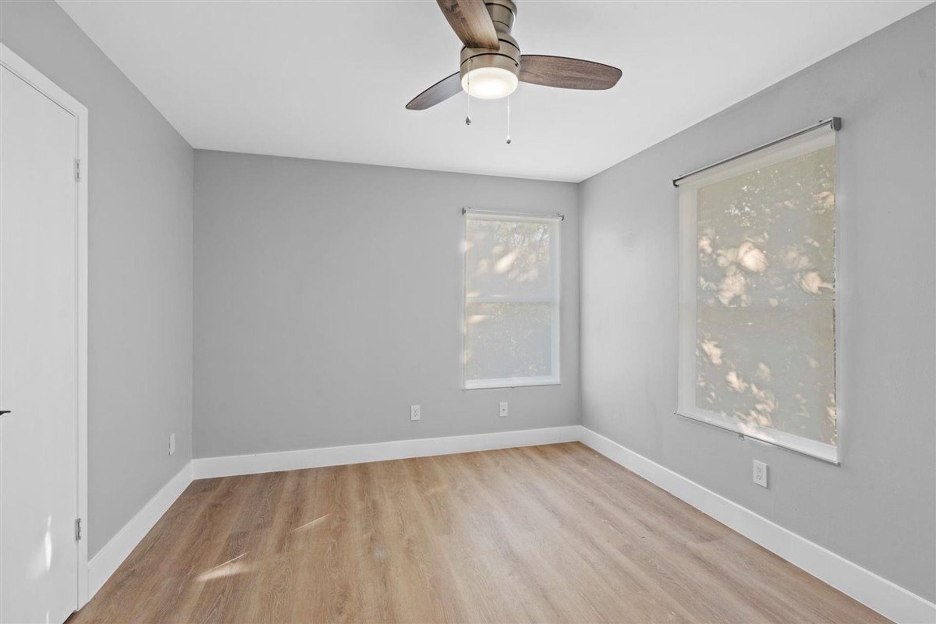 3107 E 13th St #b Property Photo 29