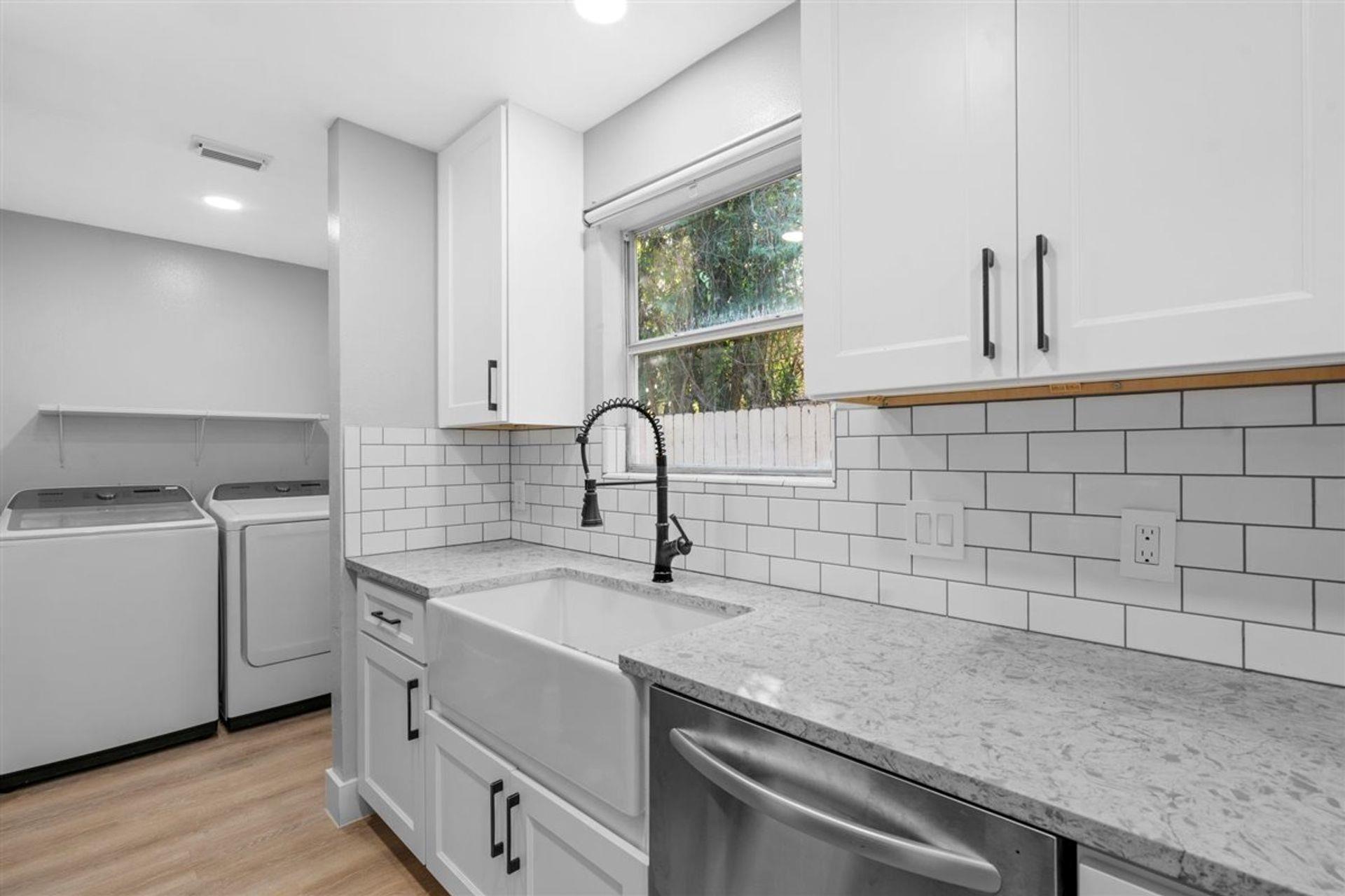 3107 E 13th St #b Property Photo 40