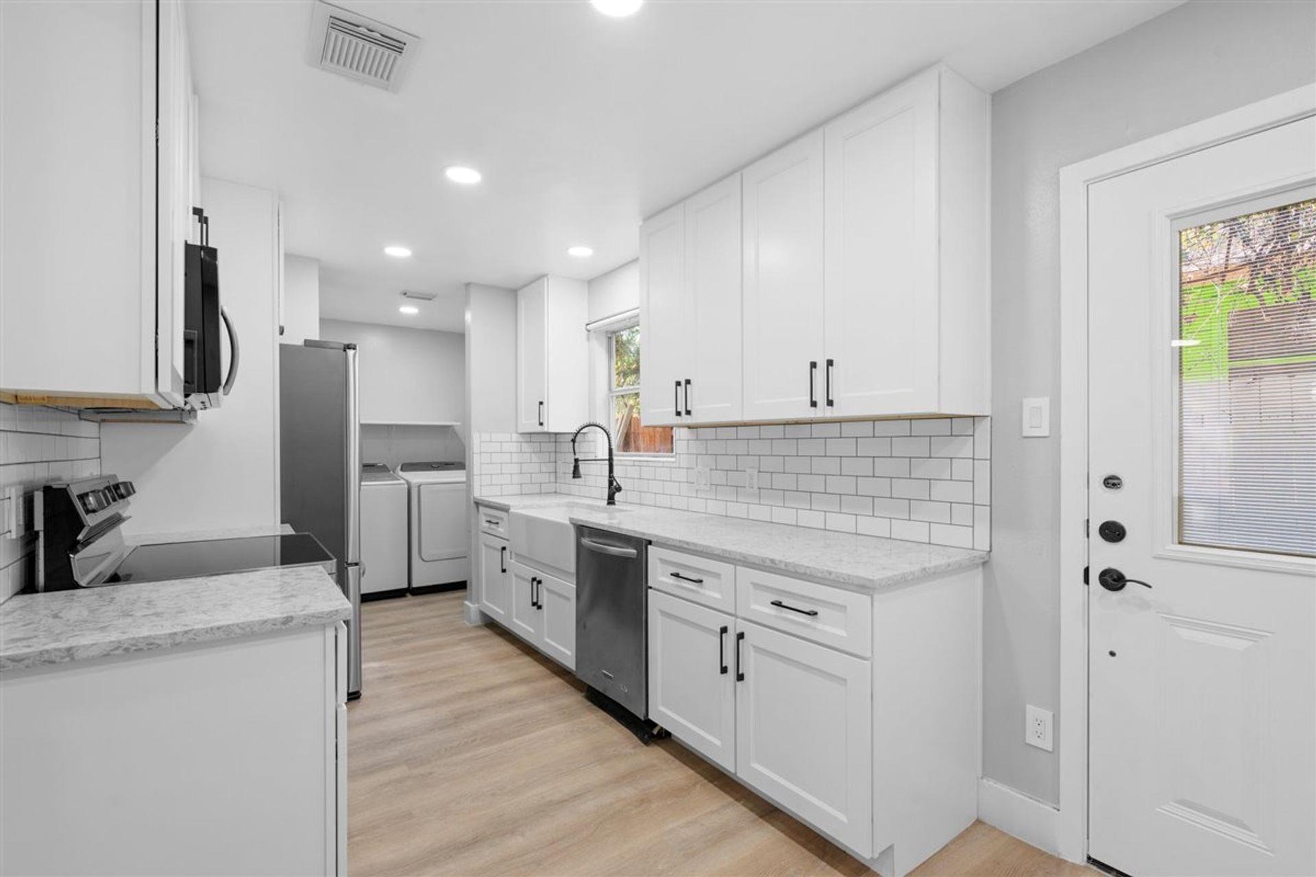 3107 E 13th St #b Property Photo 42