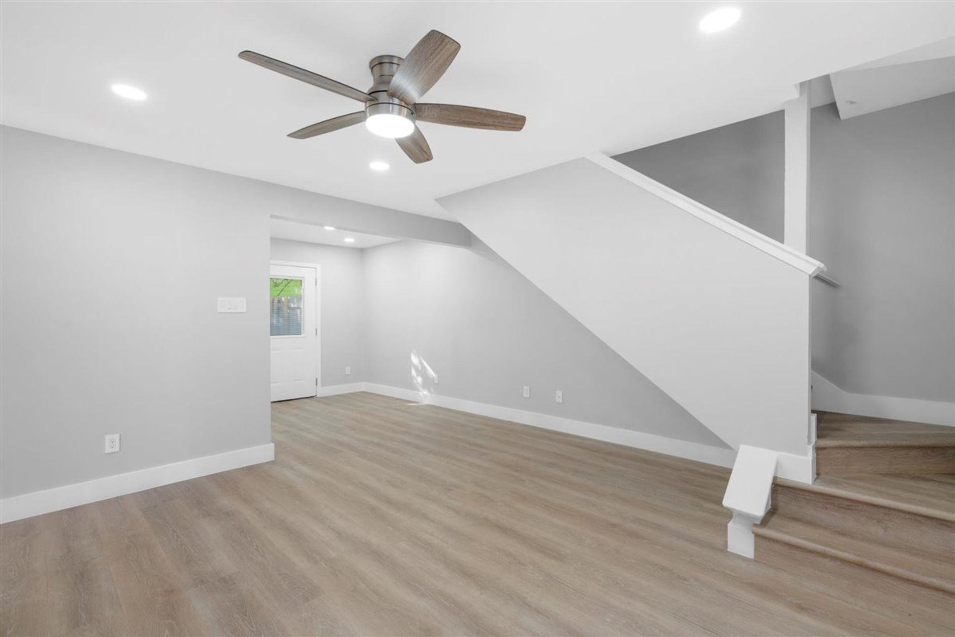 3107 E 13th St #b Property Photo 46