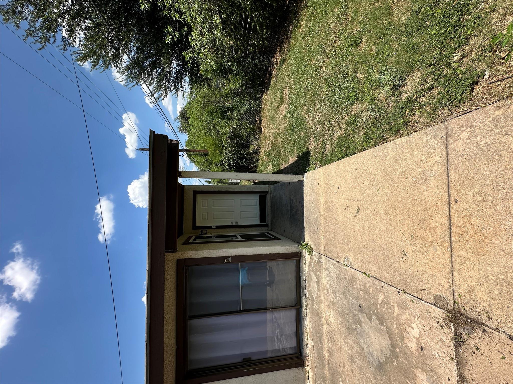 3003 Parker Ln #d Property Photo 1