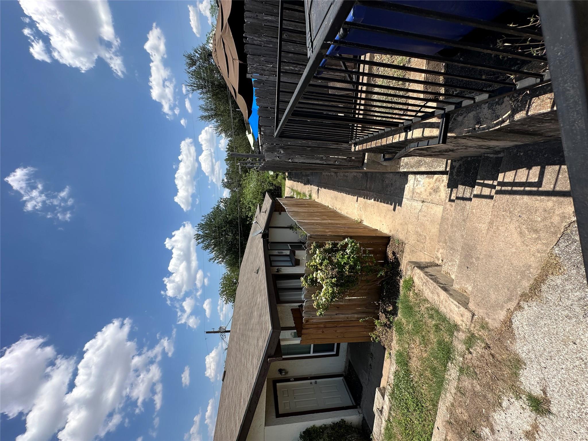 3003 Parker Ln #d Property Photo 2