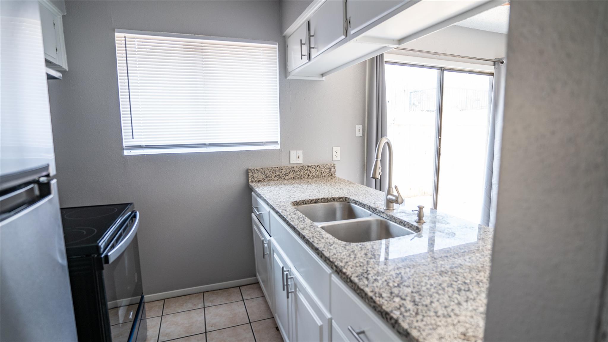 3003 Parker Ln #d Property Photo 3