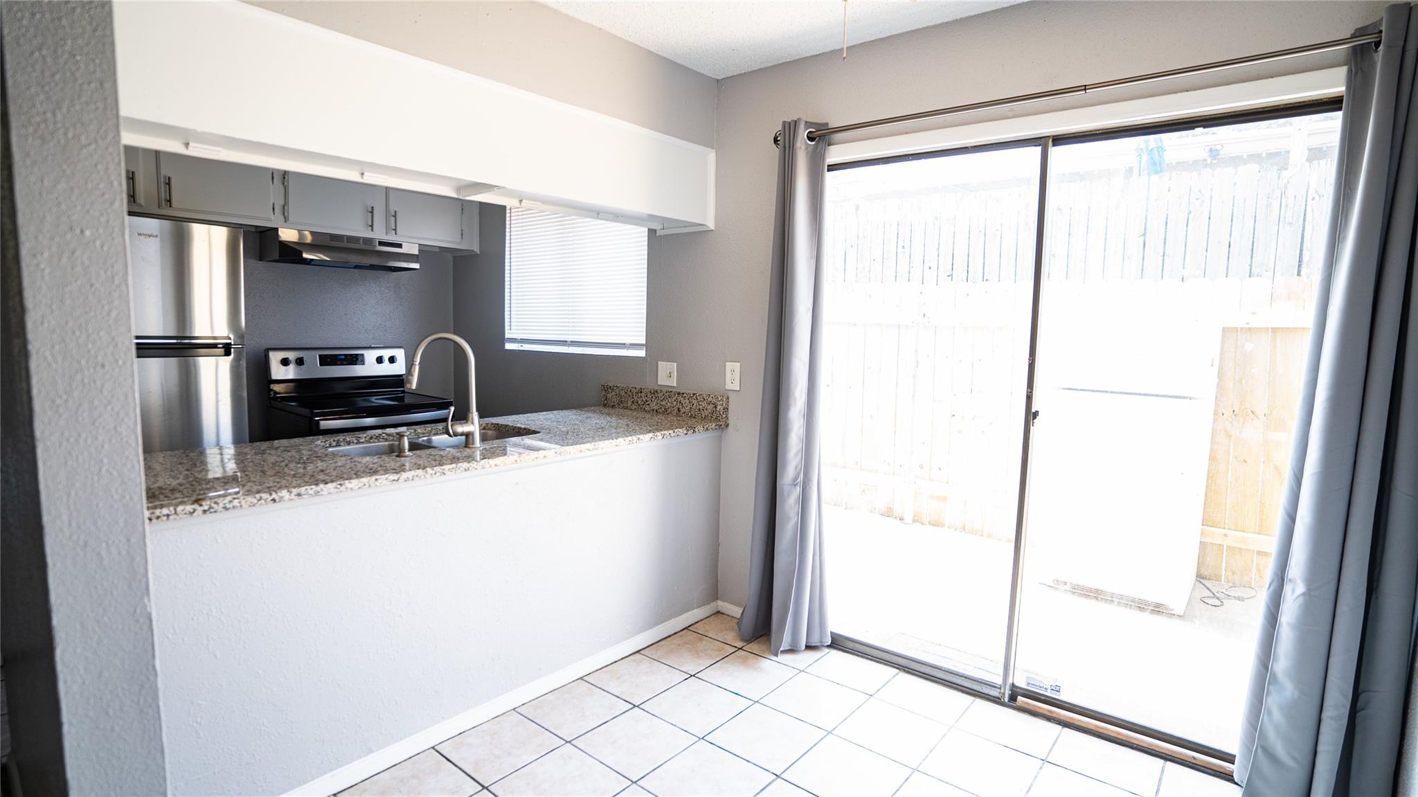 3003 Parker Ln #d Property Photo 5
