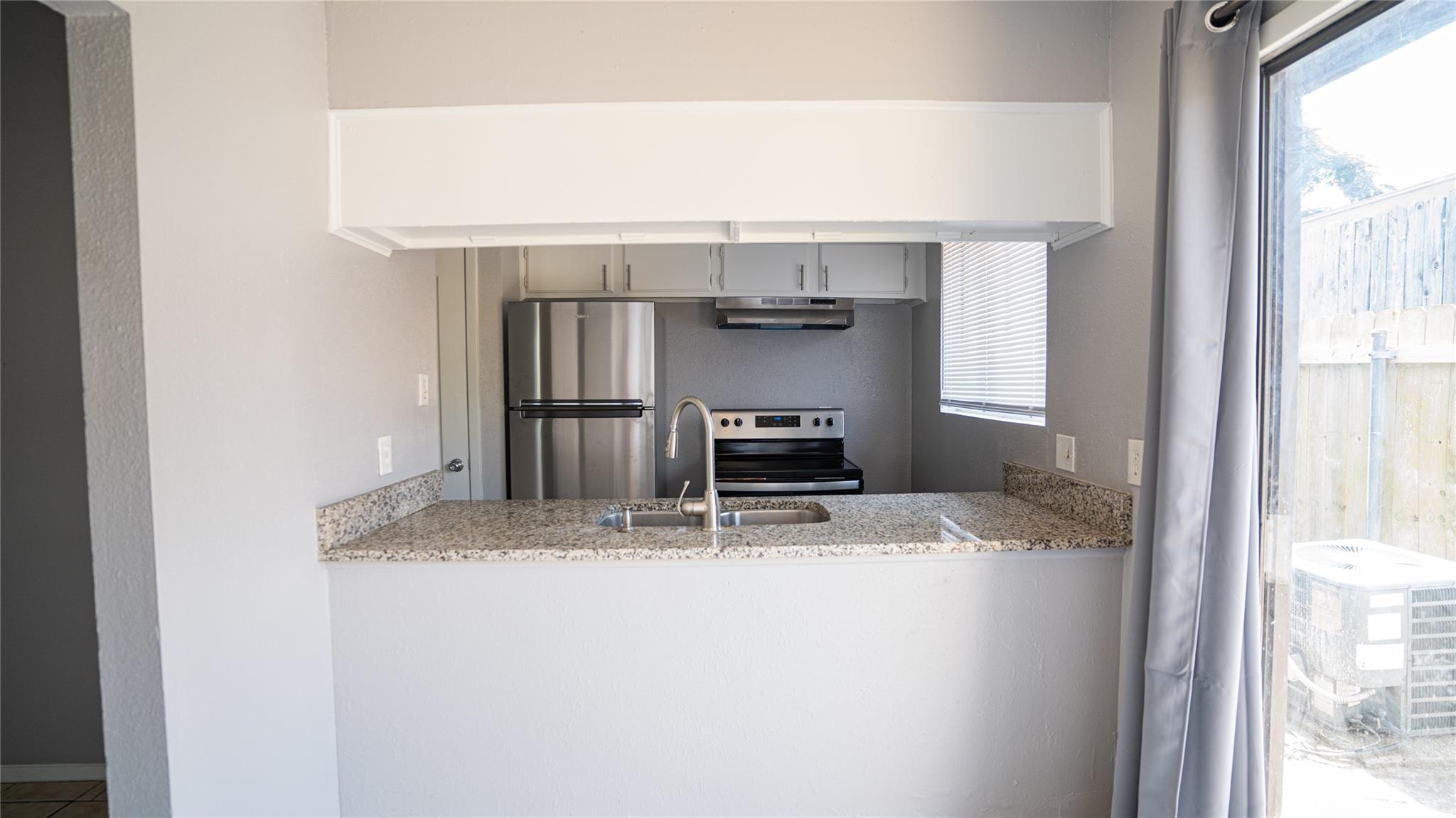 3003 Parker Ln #d Property Photo 6