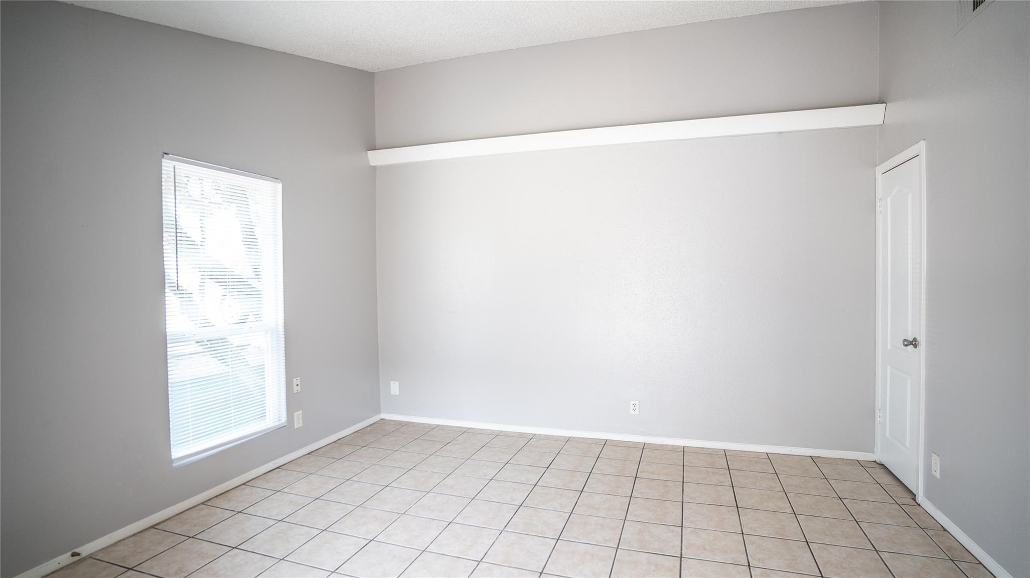 3003 Parker Ln #d Property Photo 10