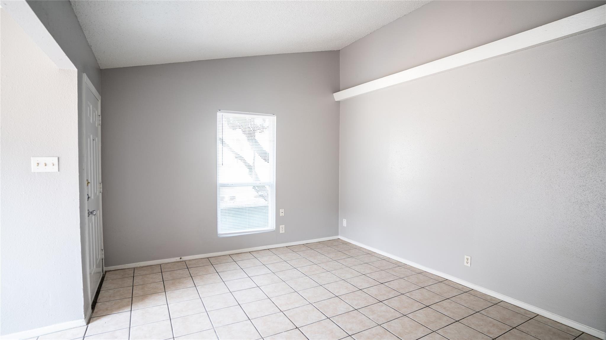 3003 Parker Ln #d Property Photo 12