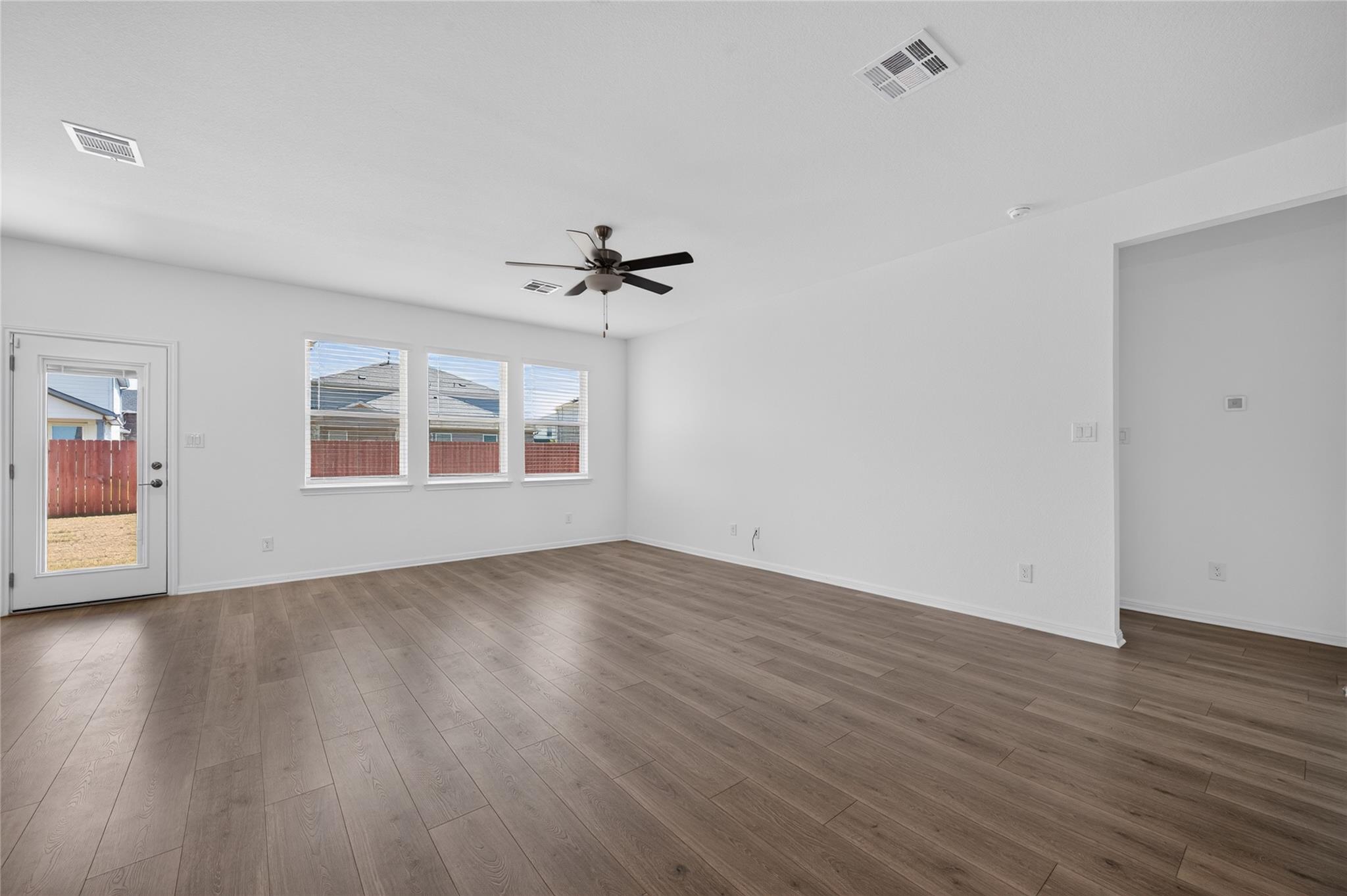 410 Doodle Ln Property Photo 6
