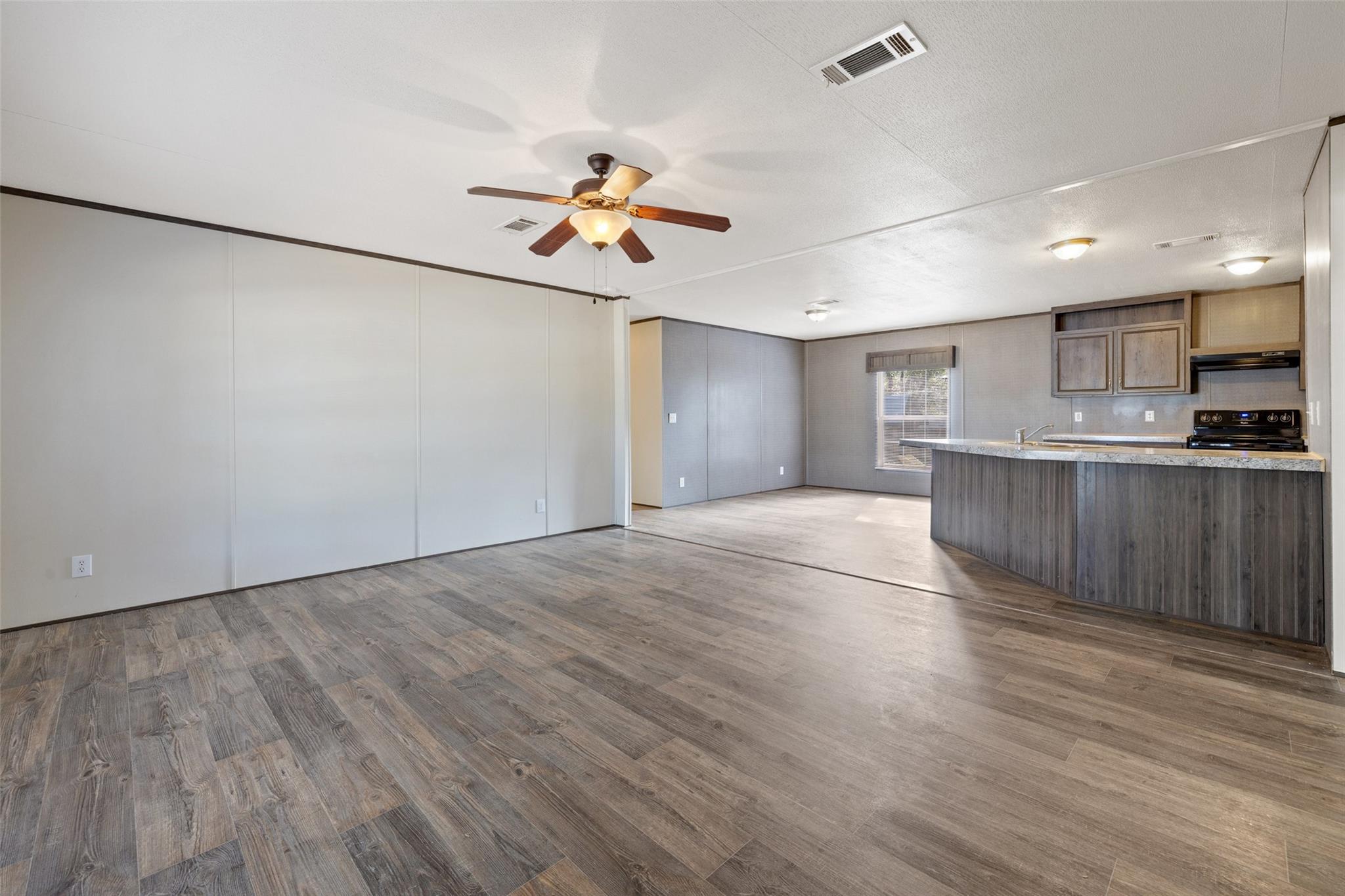 142 Brianna Cir Property Photo 4