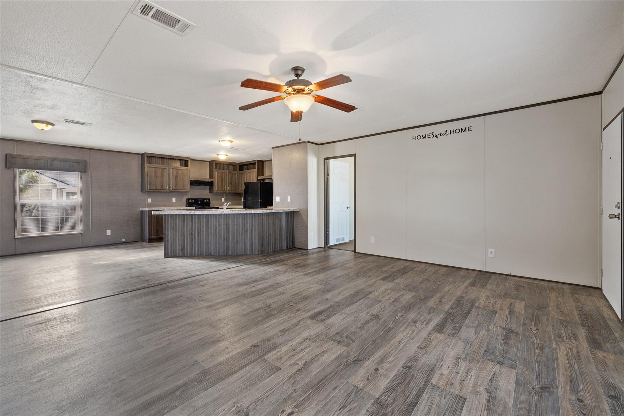 142 Brianna Cir Property Photo 5