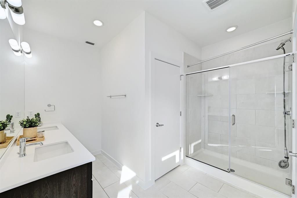 705 N Bluff Dr #11 Property Photo 19