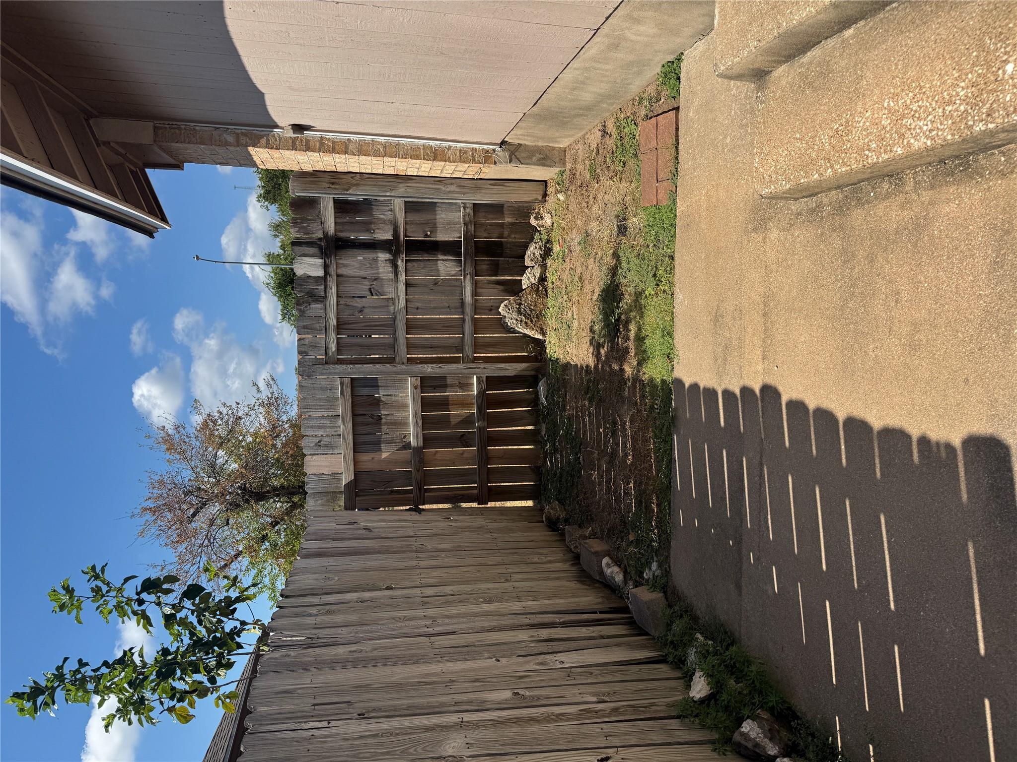 8704 Pineridge Dr #b Property Photo 16