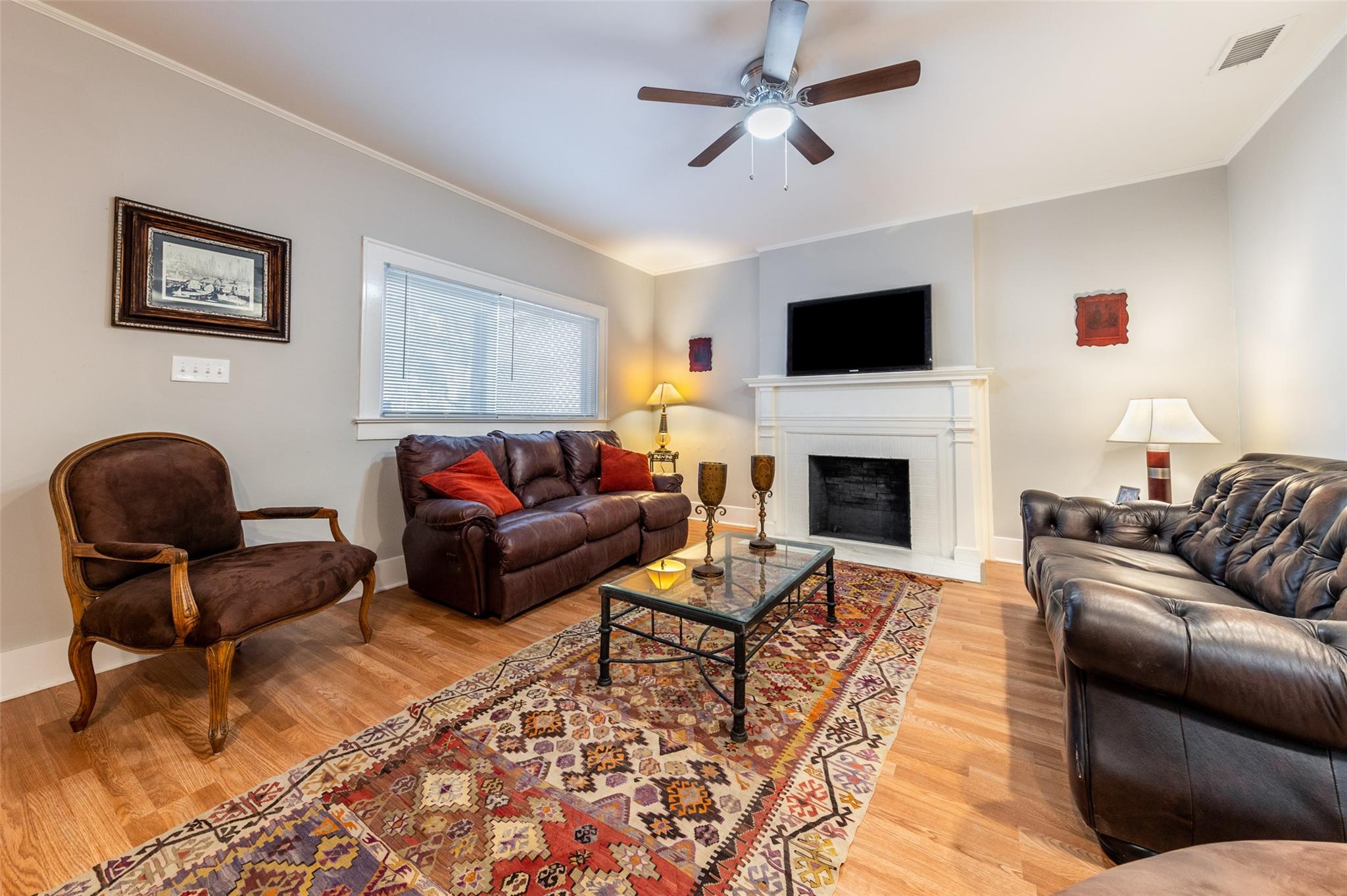 2511 San Gabriel St Property Photo 3