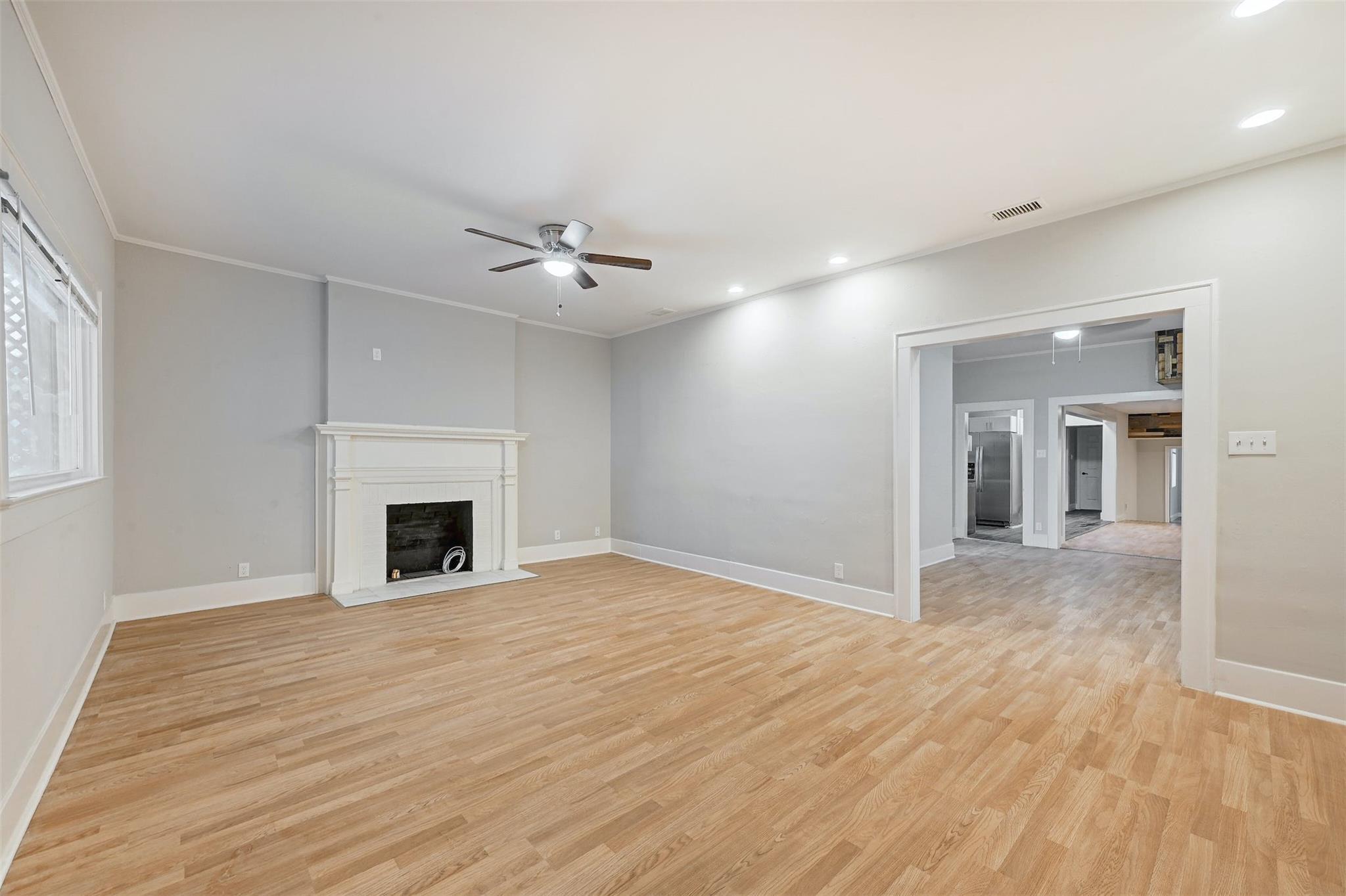 2511 San Gabriel St Property Photo 5