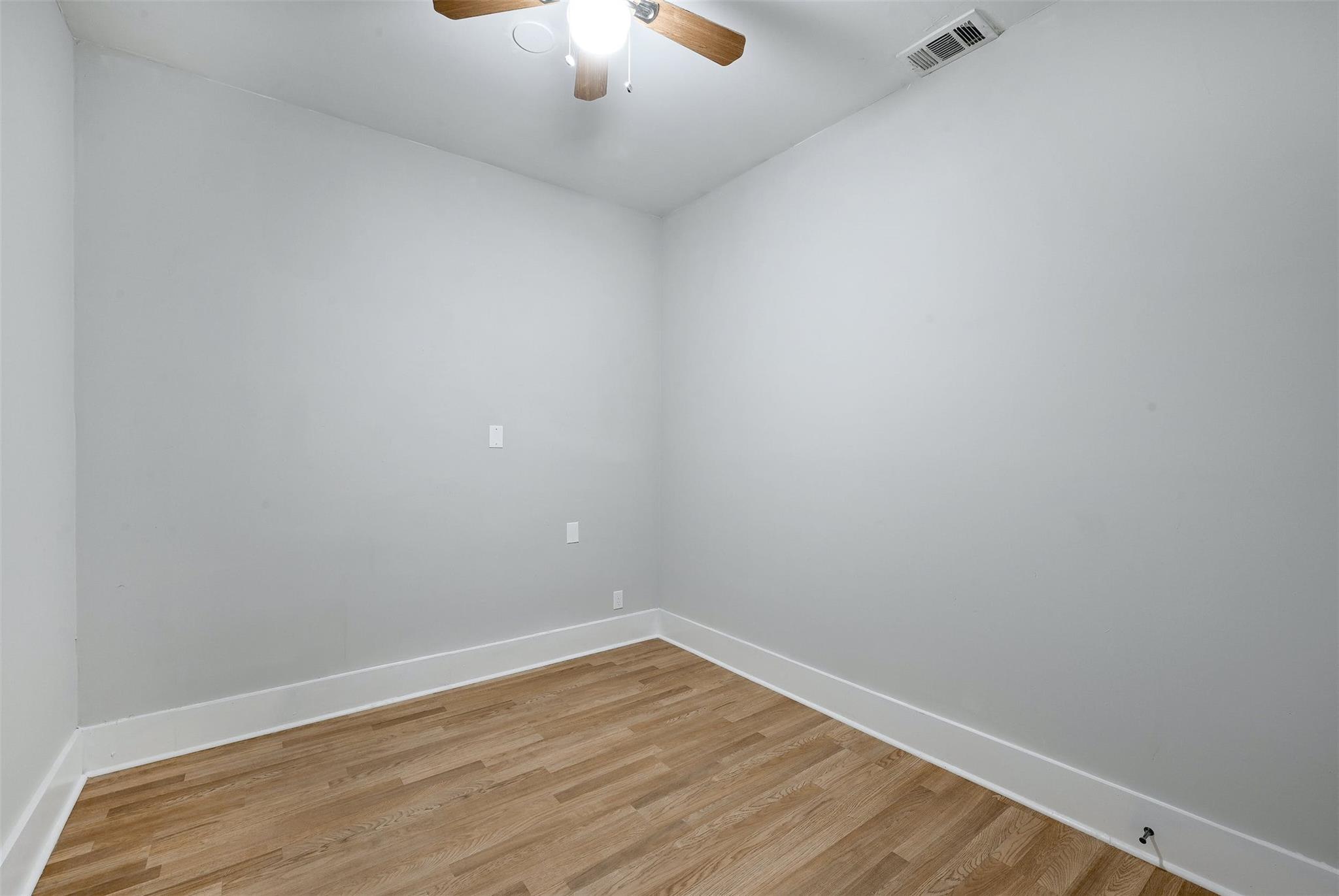 2511 San Gabriel St Property Photo 16