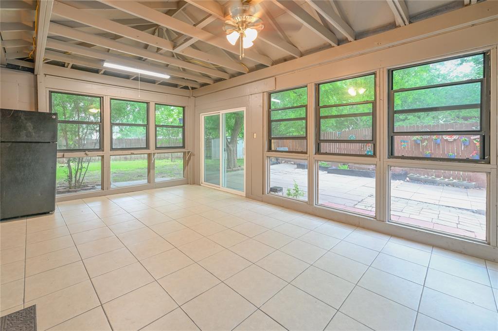 910 Rocking Spur Cv Property Photo 13