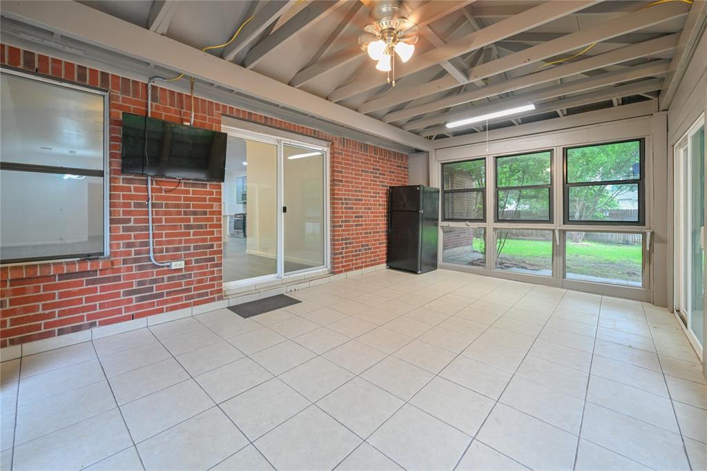 910 Rocking Spur Cv Property Photo 14