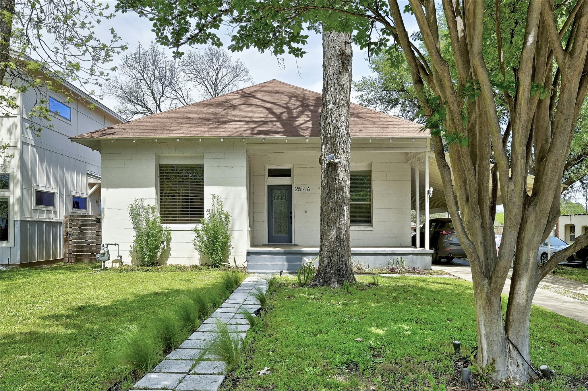 2614 Willow St #A Property Photo 1