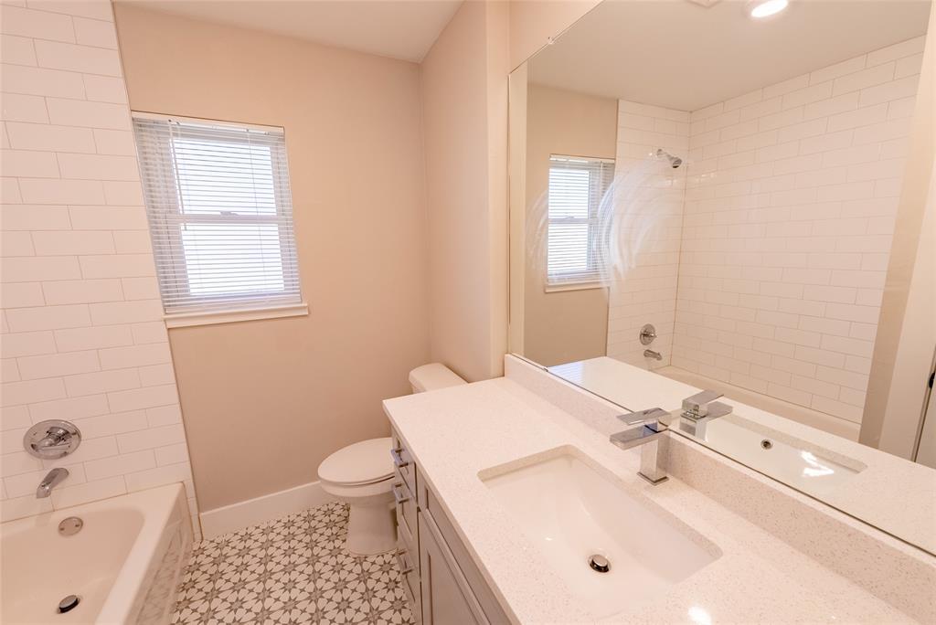 4306 Shallowbrook Trl Property Photo 12