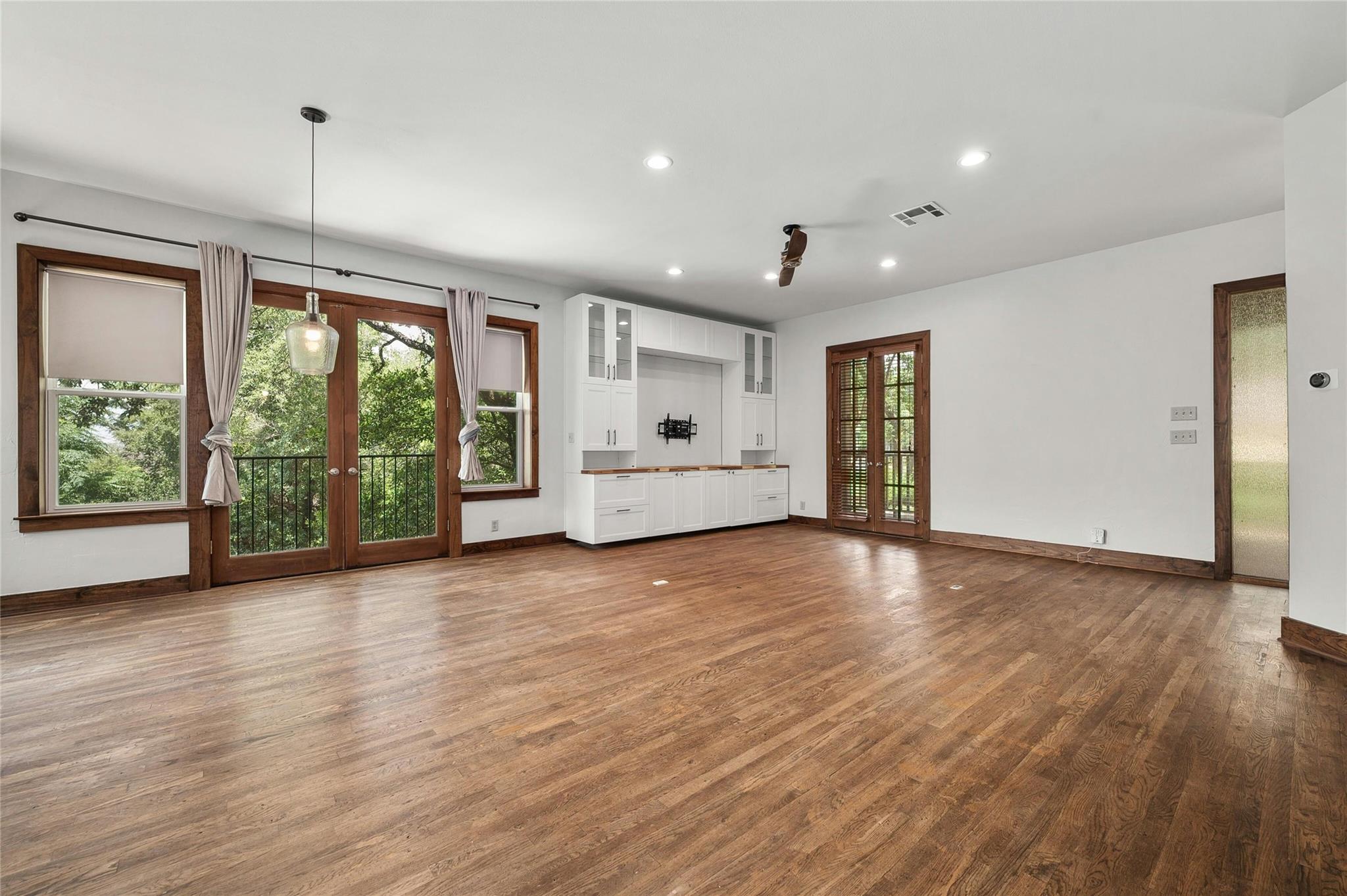 101 Firebird St Property Photo 13