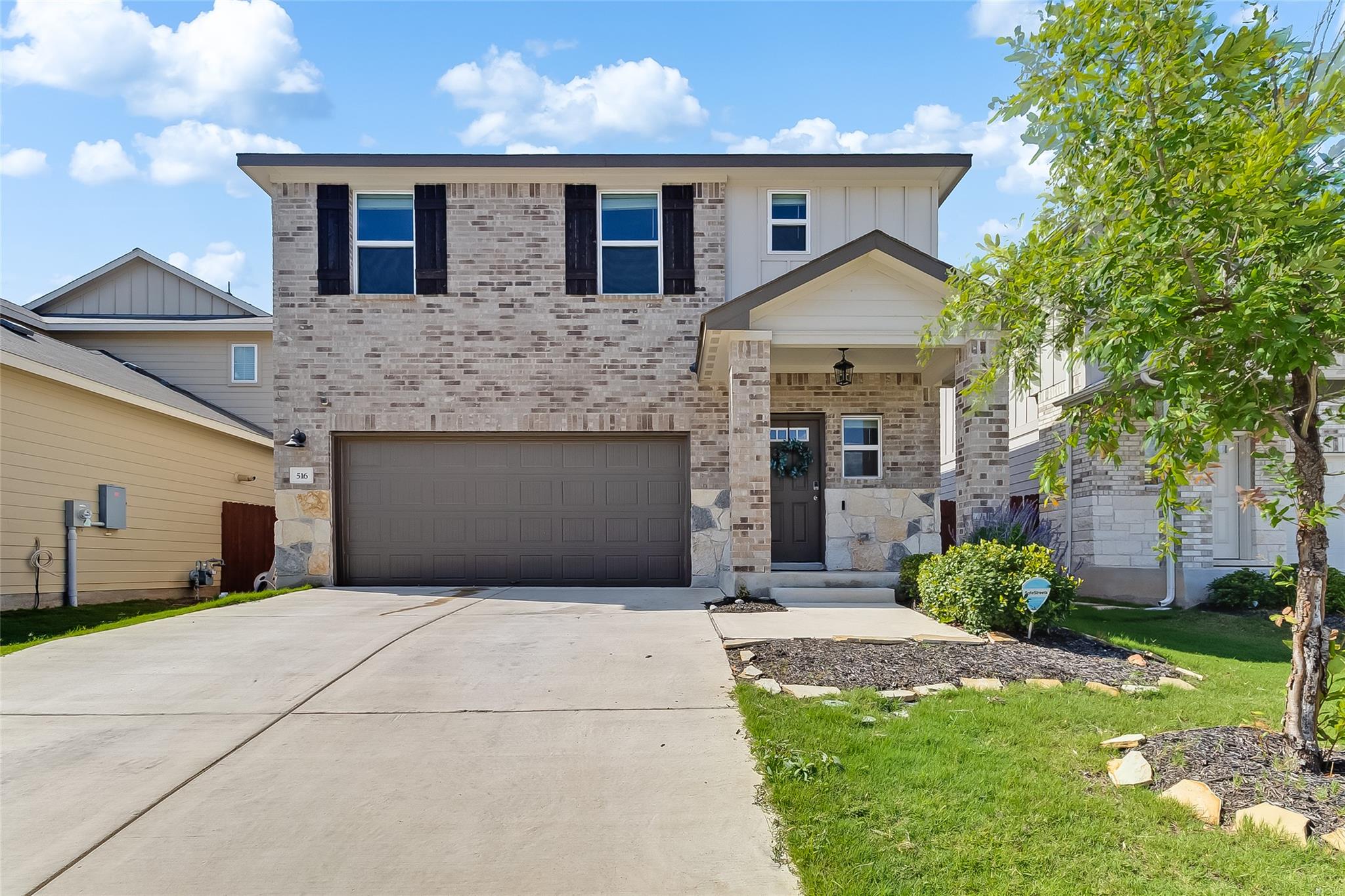 516 Longmount Cv Property Photo 1