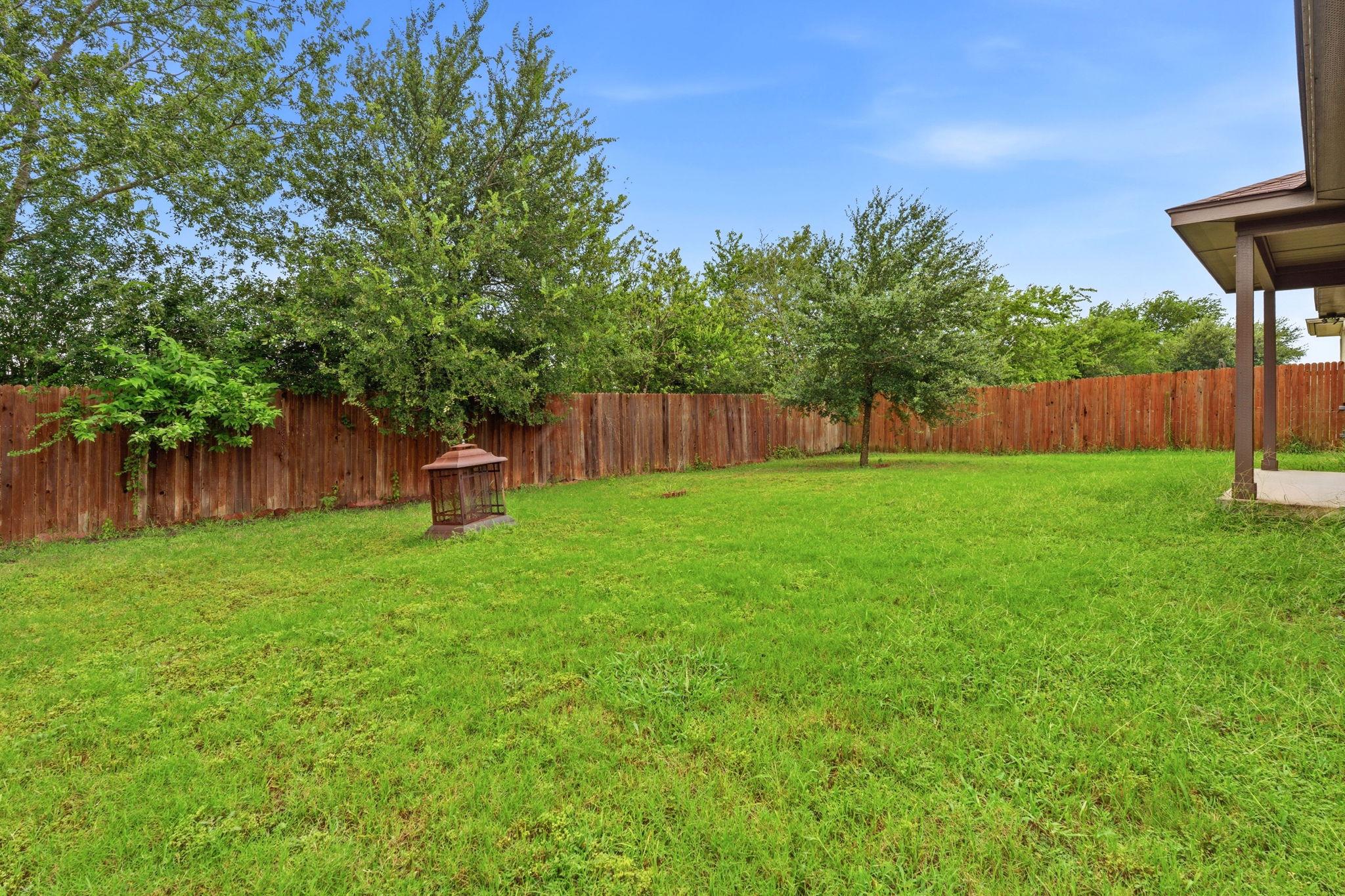 18512 Great Falls Dr Property Photo 20