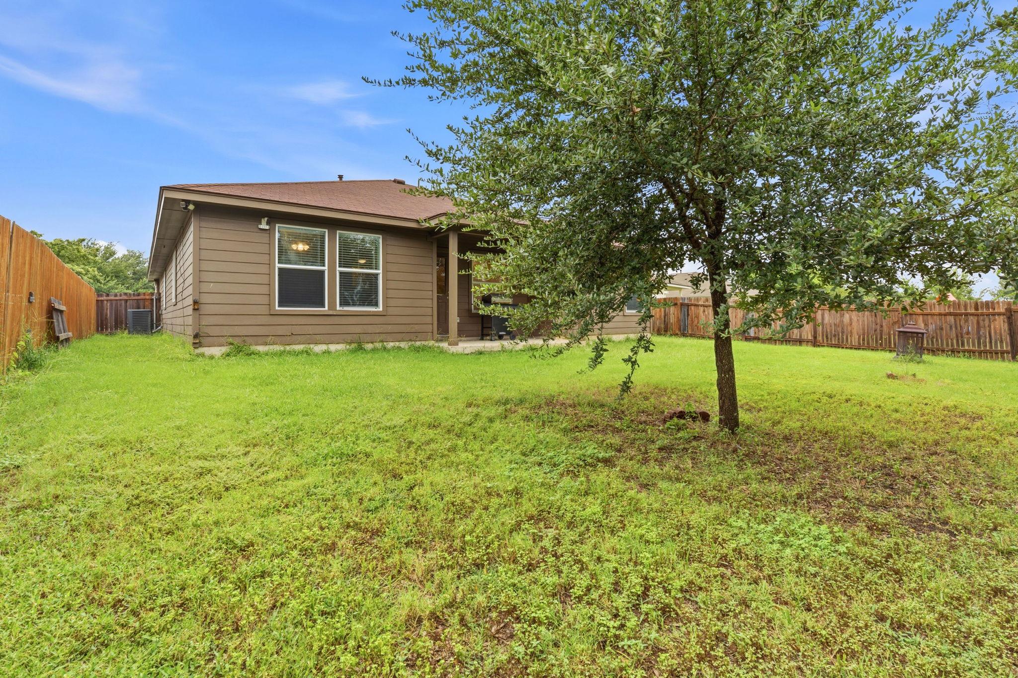 18512 Great Falls Dr Property Photo 22