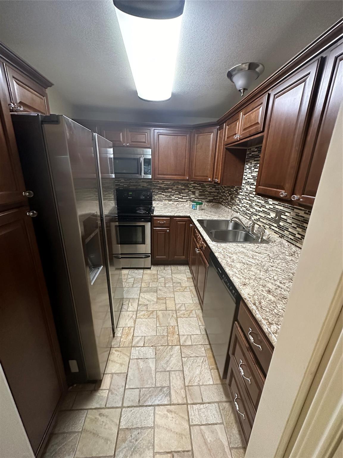 8 W Mesquite Ave Property Photo 4