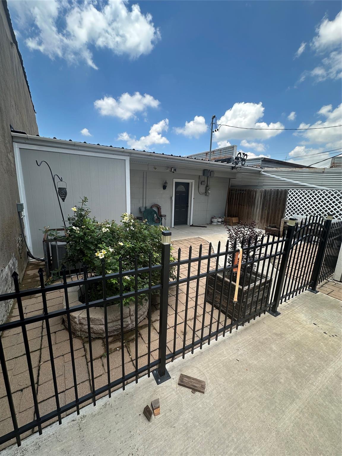 8 W Mesquite Ave Property Photo 8