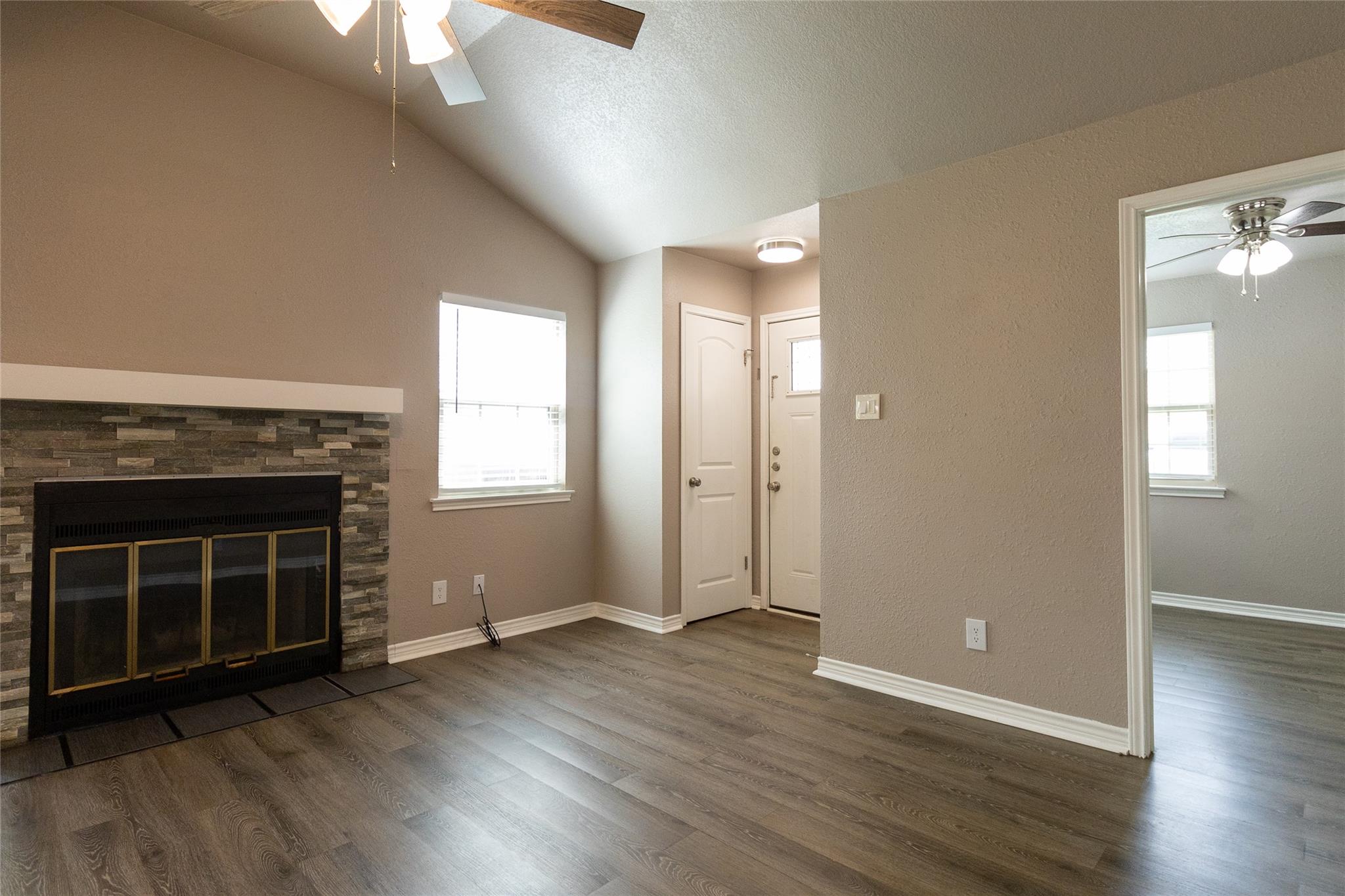 1003 Hyridge St Property Photo 1