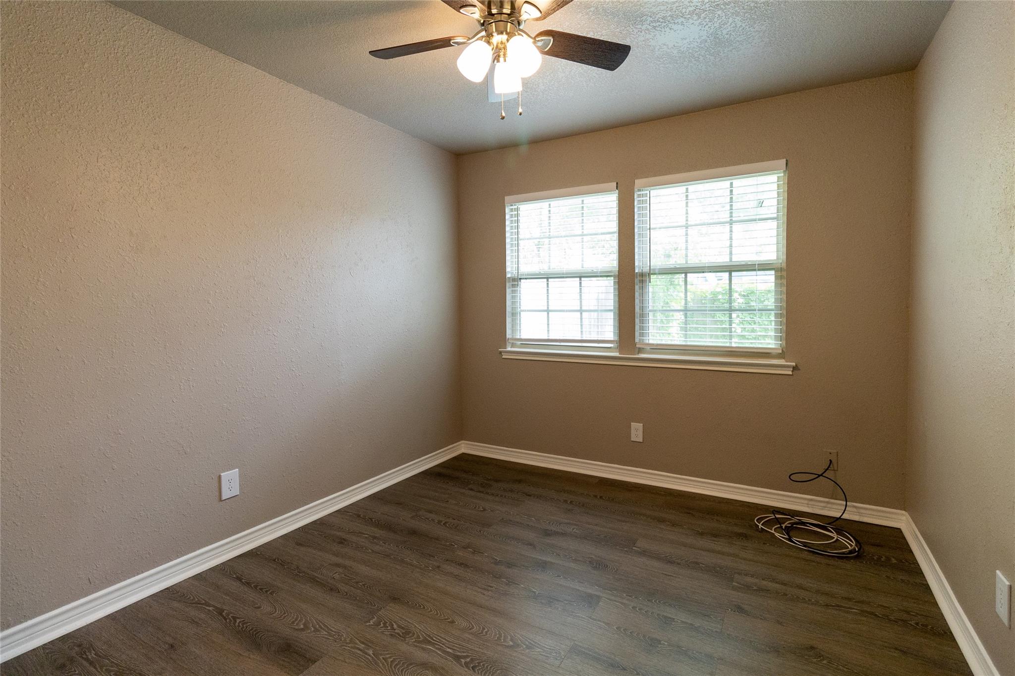 1003 Hyridge St Property Photo 9